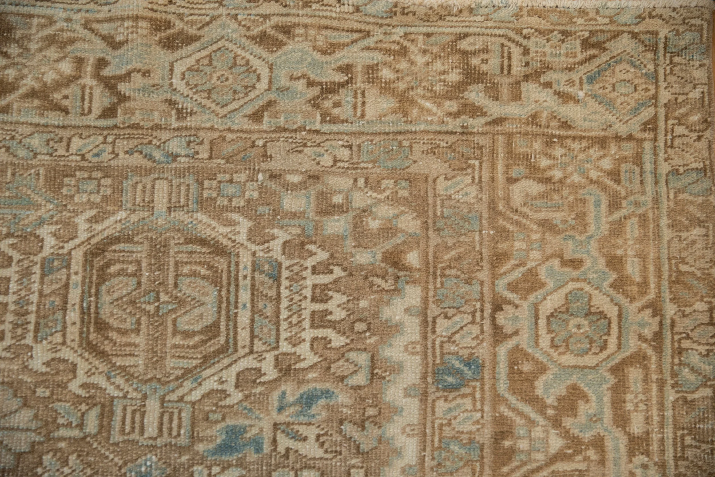7.5x10 Vintage Distressed Heriz Carpet - Image 3