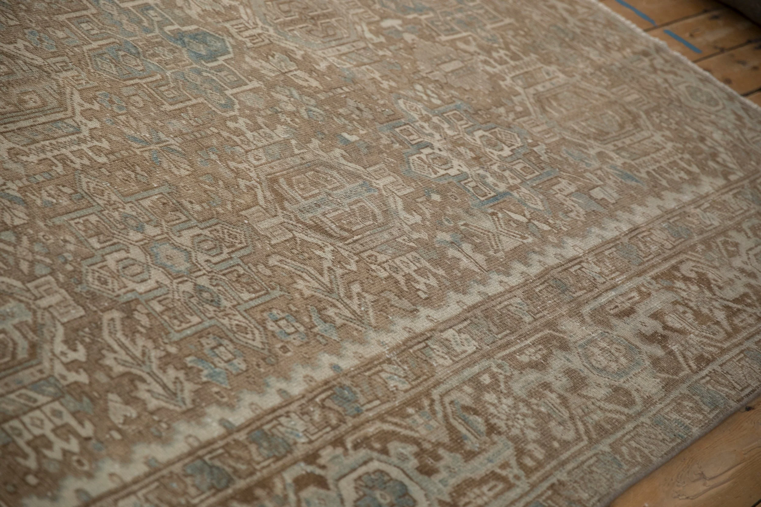 7.5x10 Vintage Distressed Heriz Carpet - Image 9