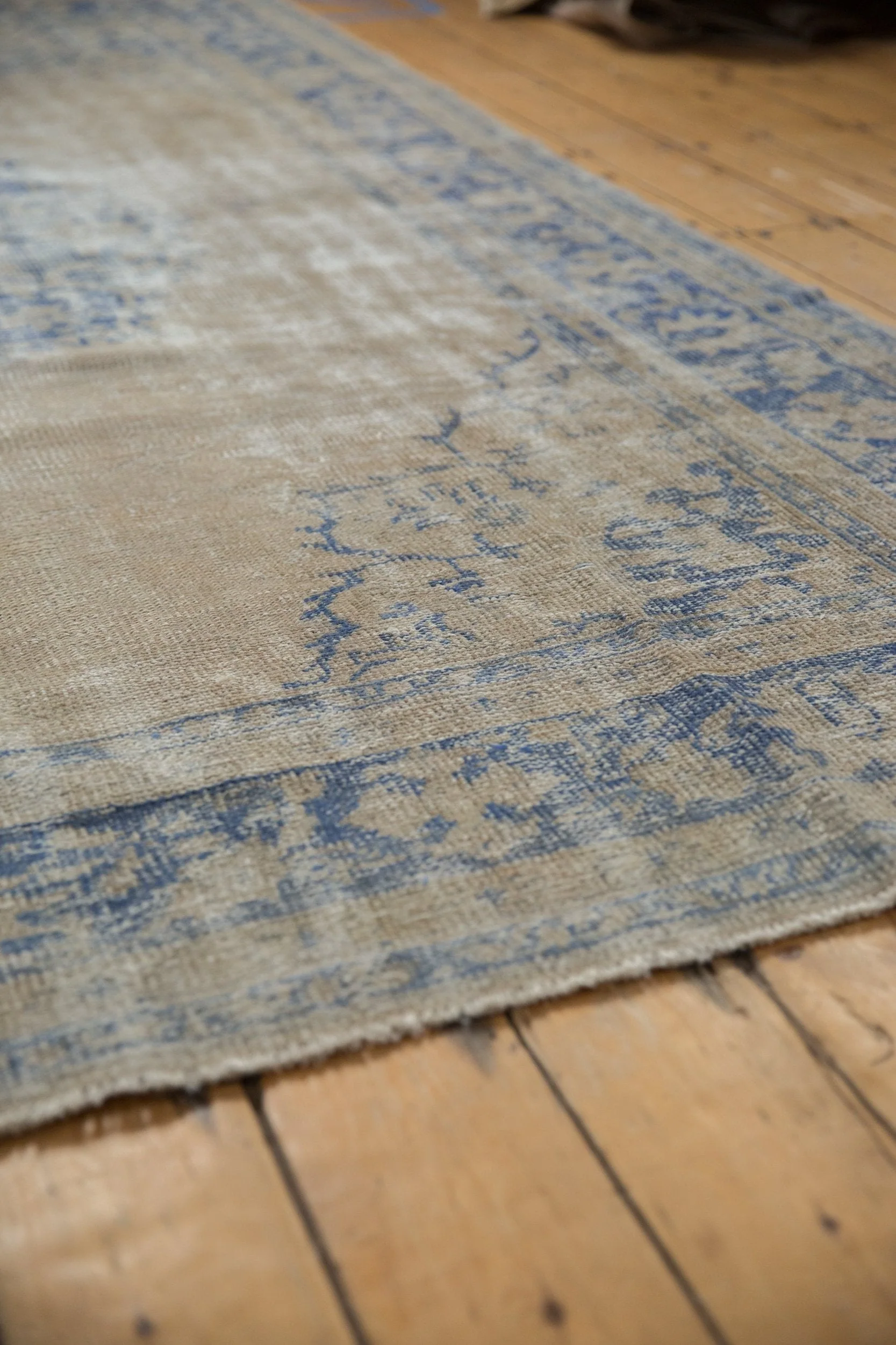 7.5x10 Vintage Distressed Oushak Carpet - Image 8