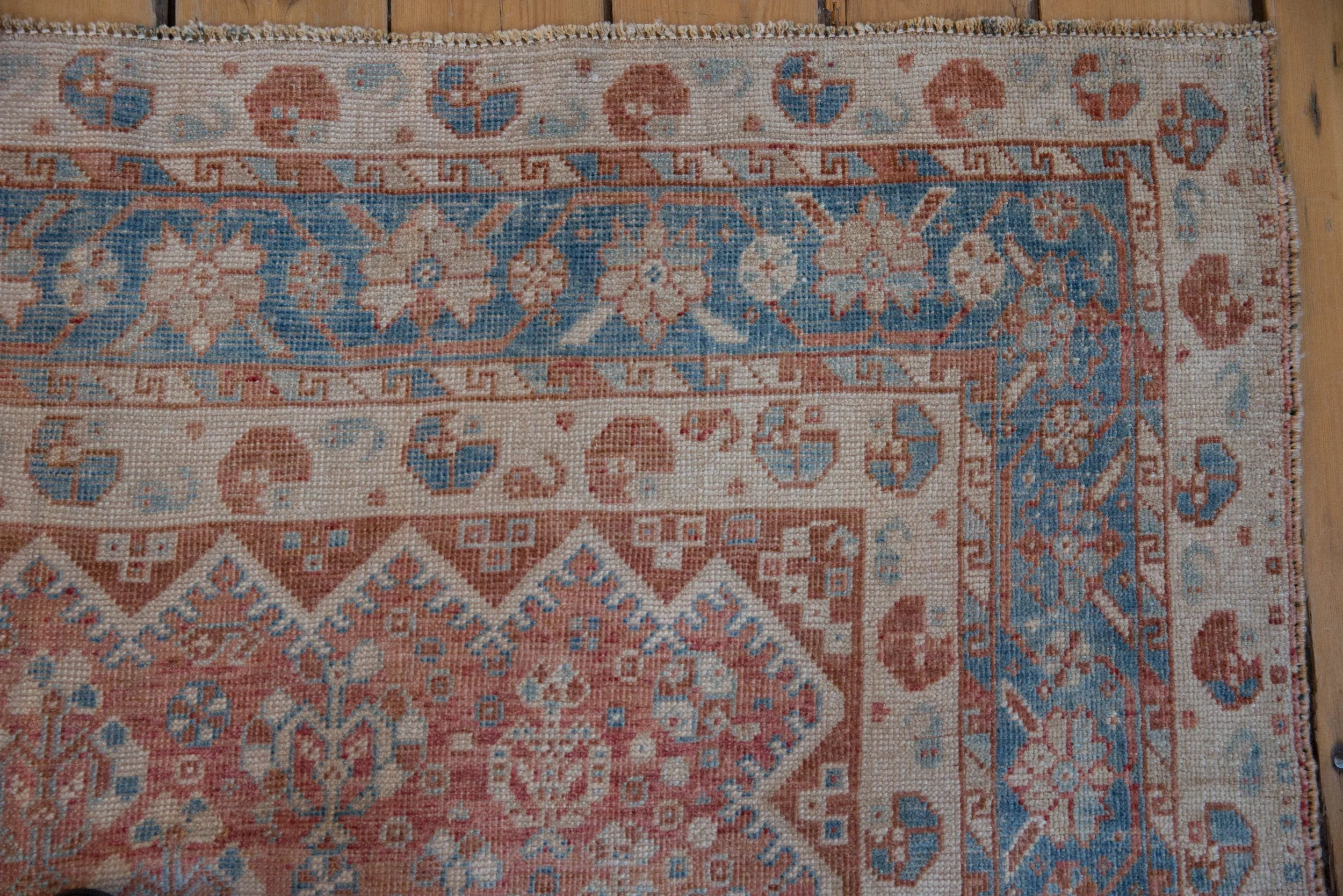 7.5x10 Vintage Distressed Qashqai Carpet - Image 3