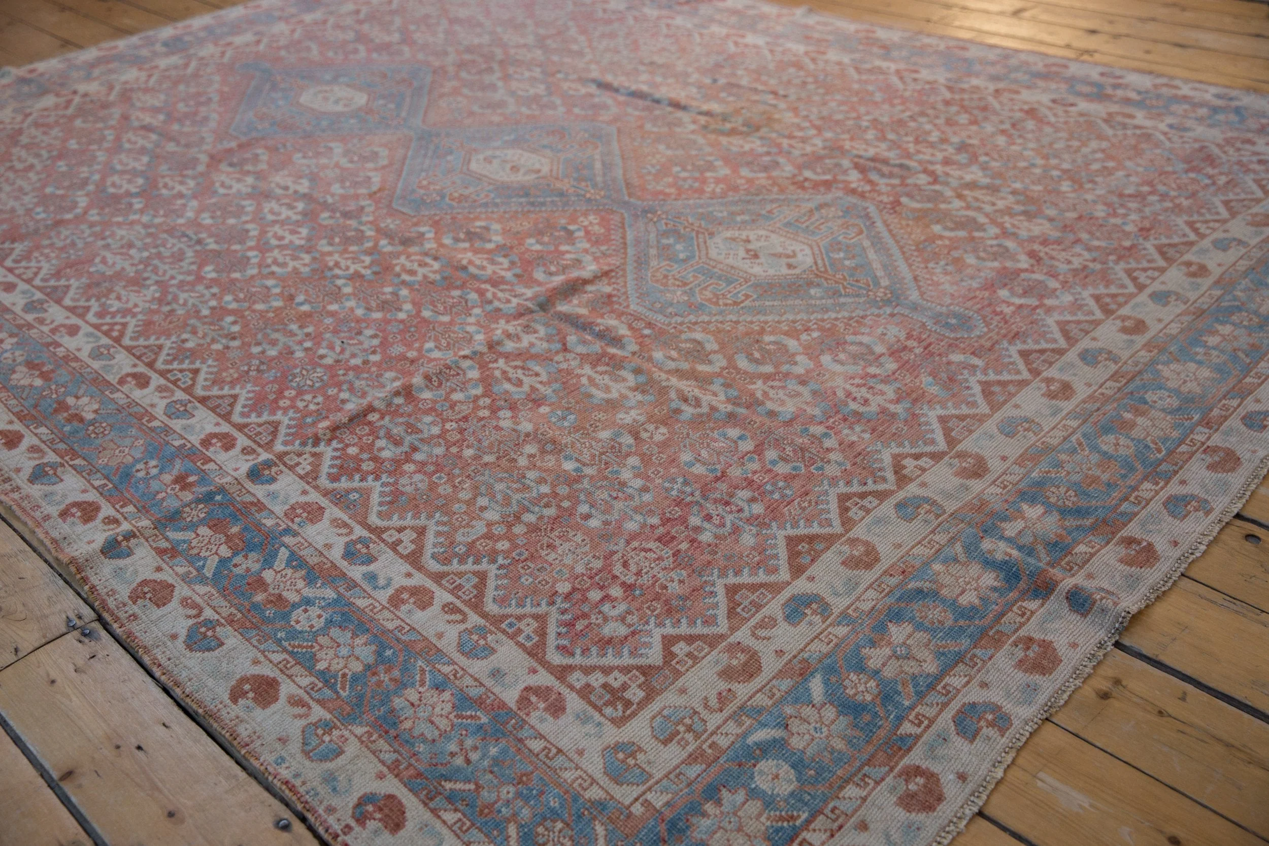 7.5x10 Vintage Distressed Qashqai Carpet - Image 4