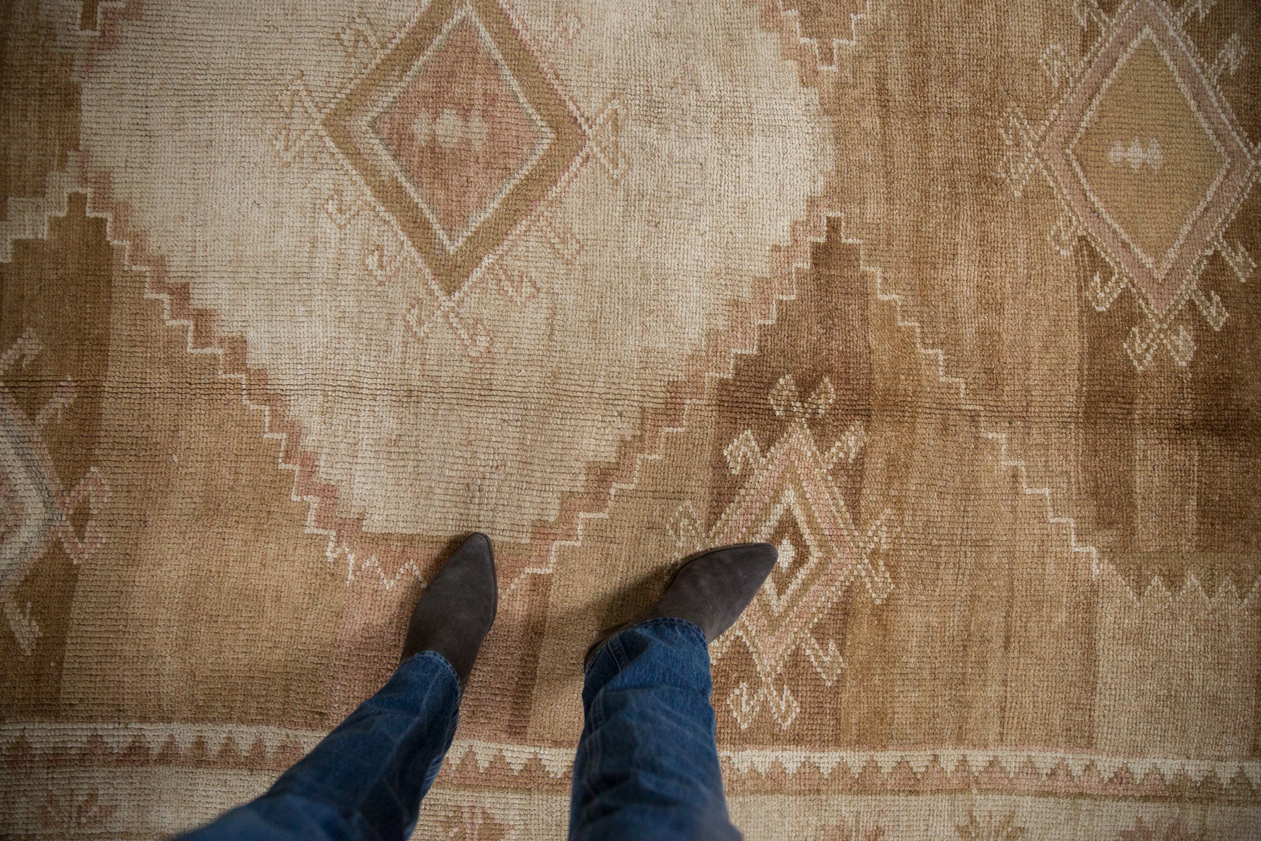 7.5x11 Vintage Distressed Kars Carpet - Image 2