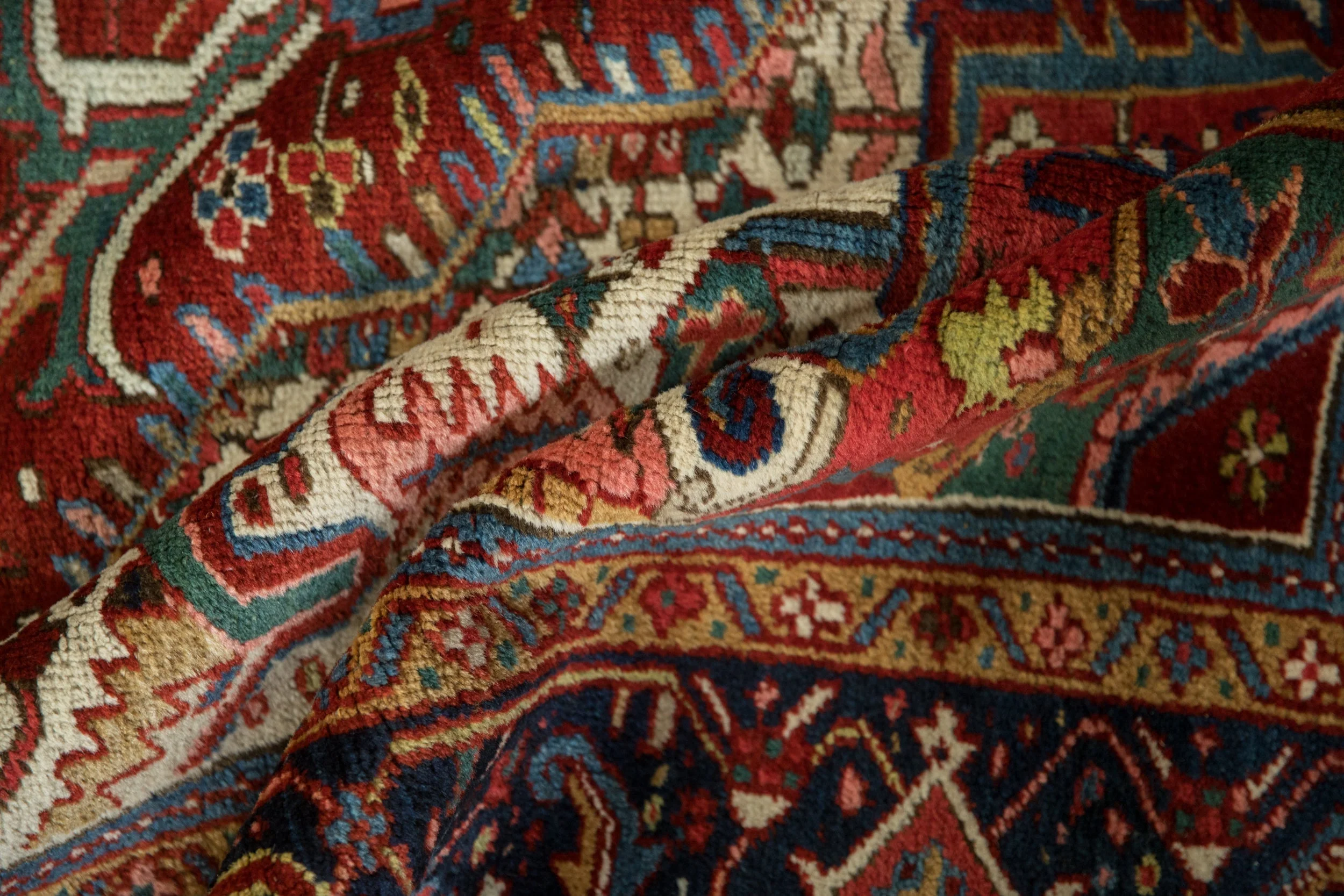 7.5x11 Vintage Heriz Carpet - Image 12