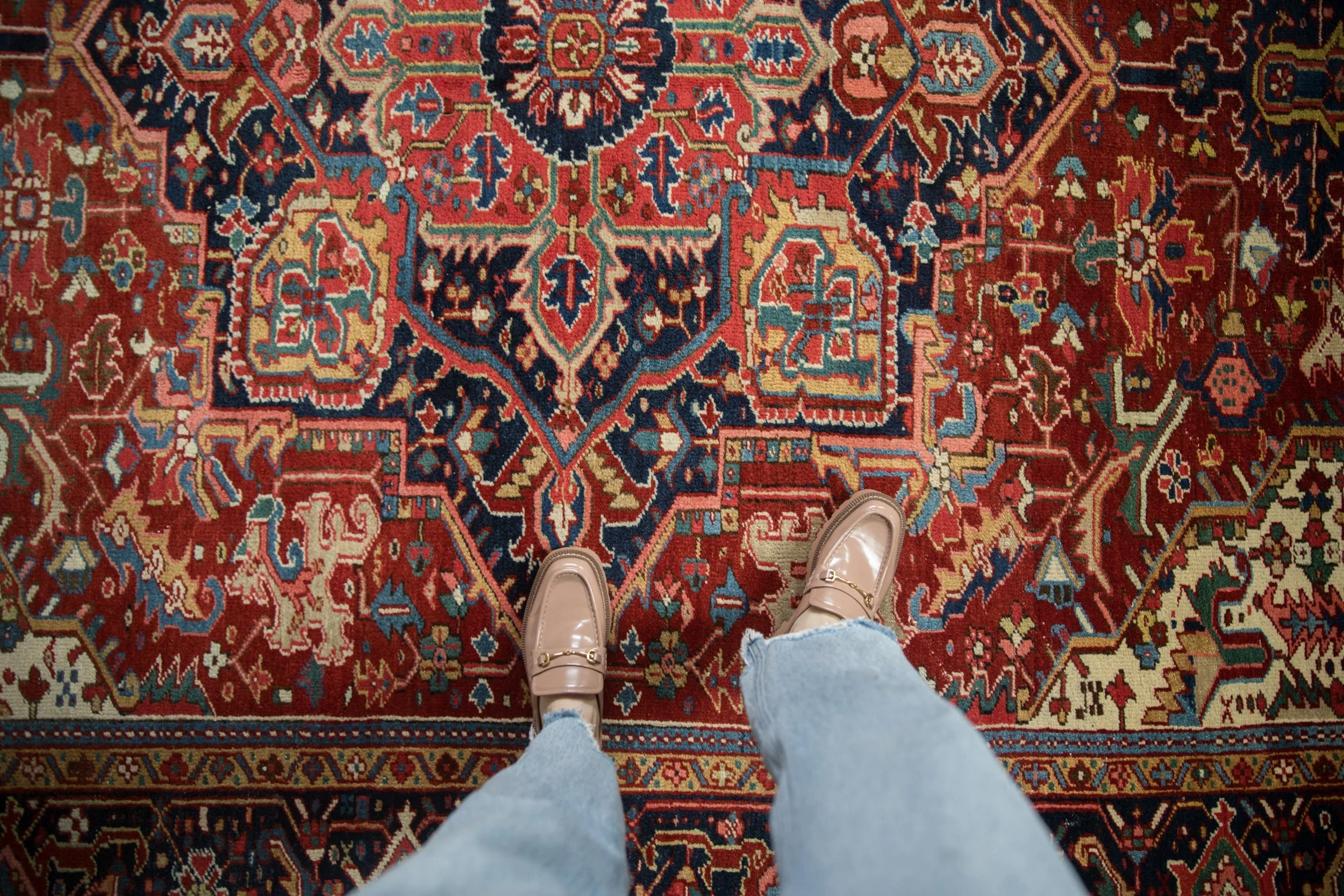 7.5x11 Vintage Heriz Carpet - Image 2