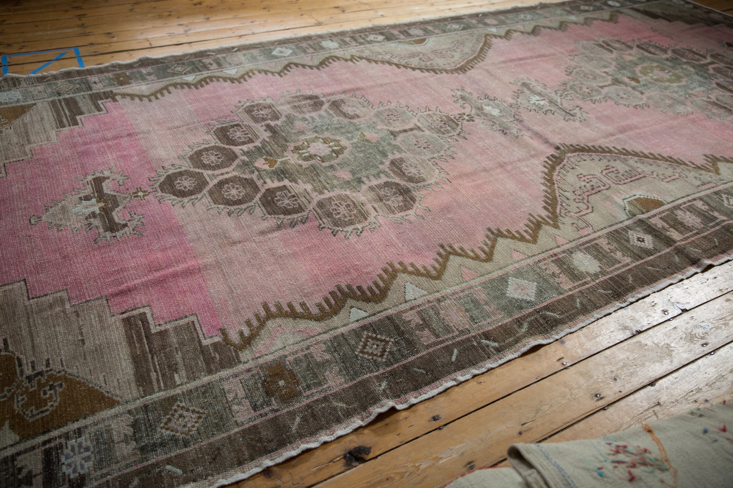 7.5x15.5 Vintage Distressed Kars Carpet Runner - Image 11