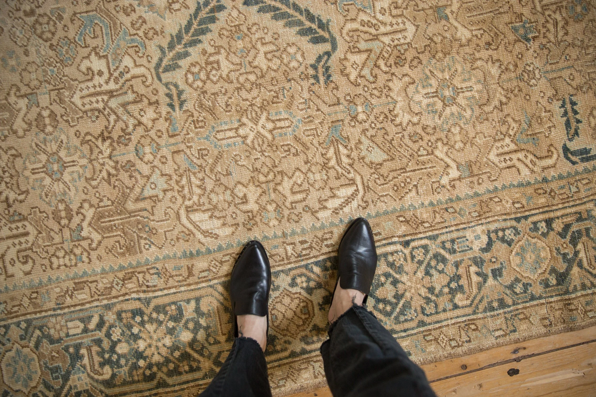 7.5x9.5 Vintage Distressed Heriz Carpet - Image 2