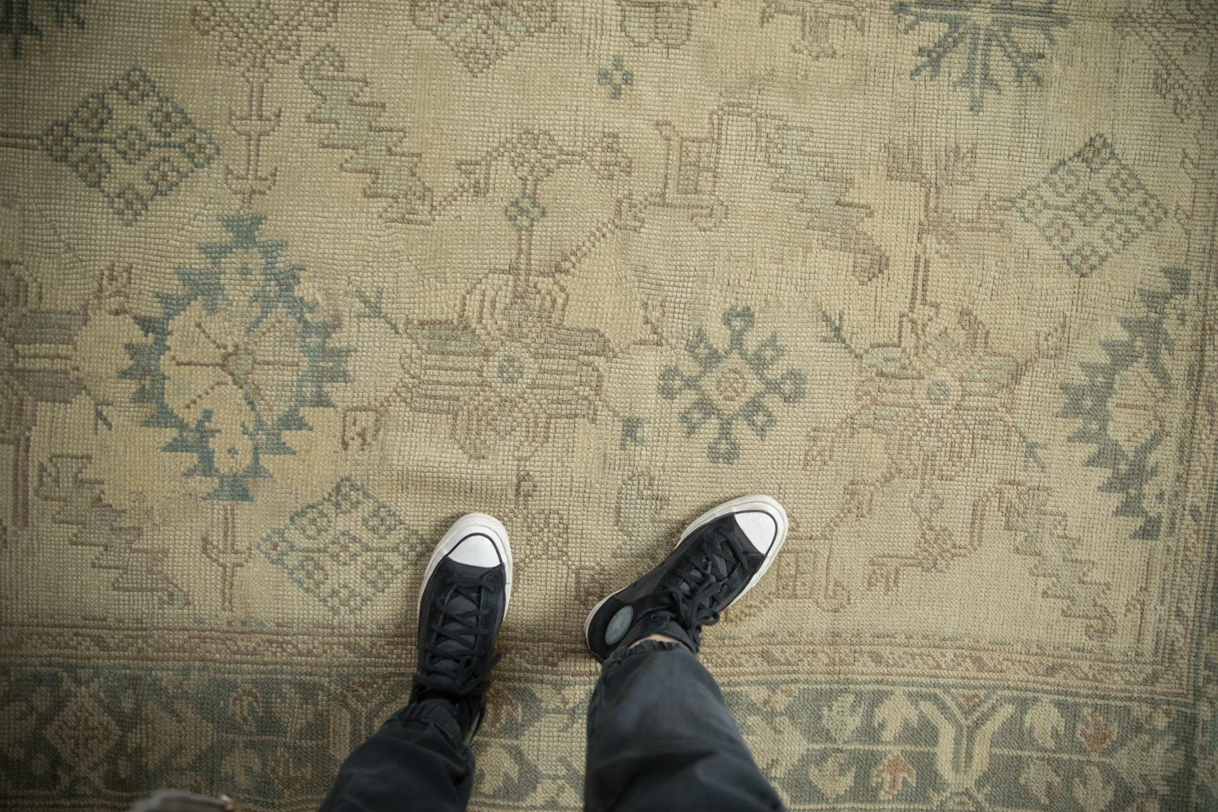 7.5x9.5 Vintage Distressed Oushak Carpet - Image 2