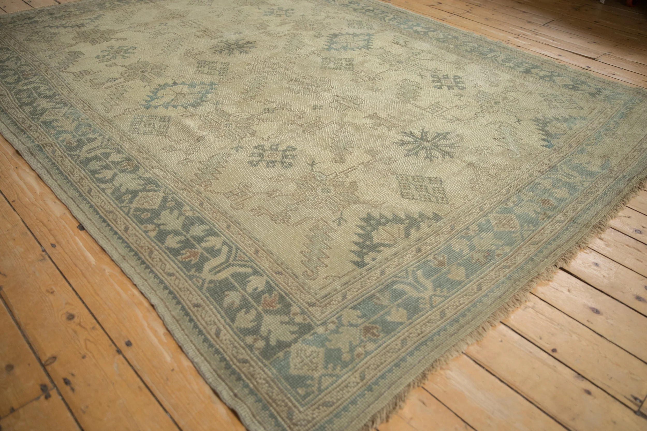 7.5x9.5 Vintage Distressed Oushak Carpet - Image 4