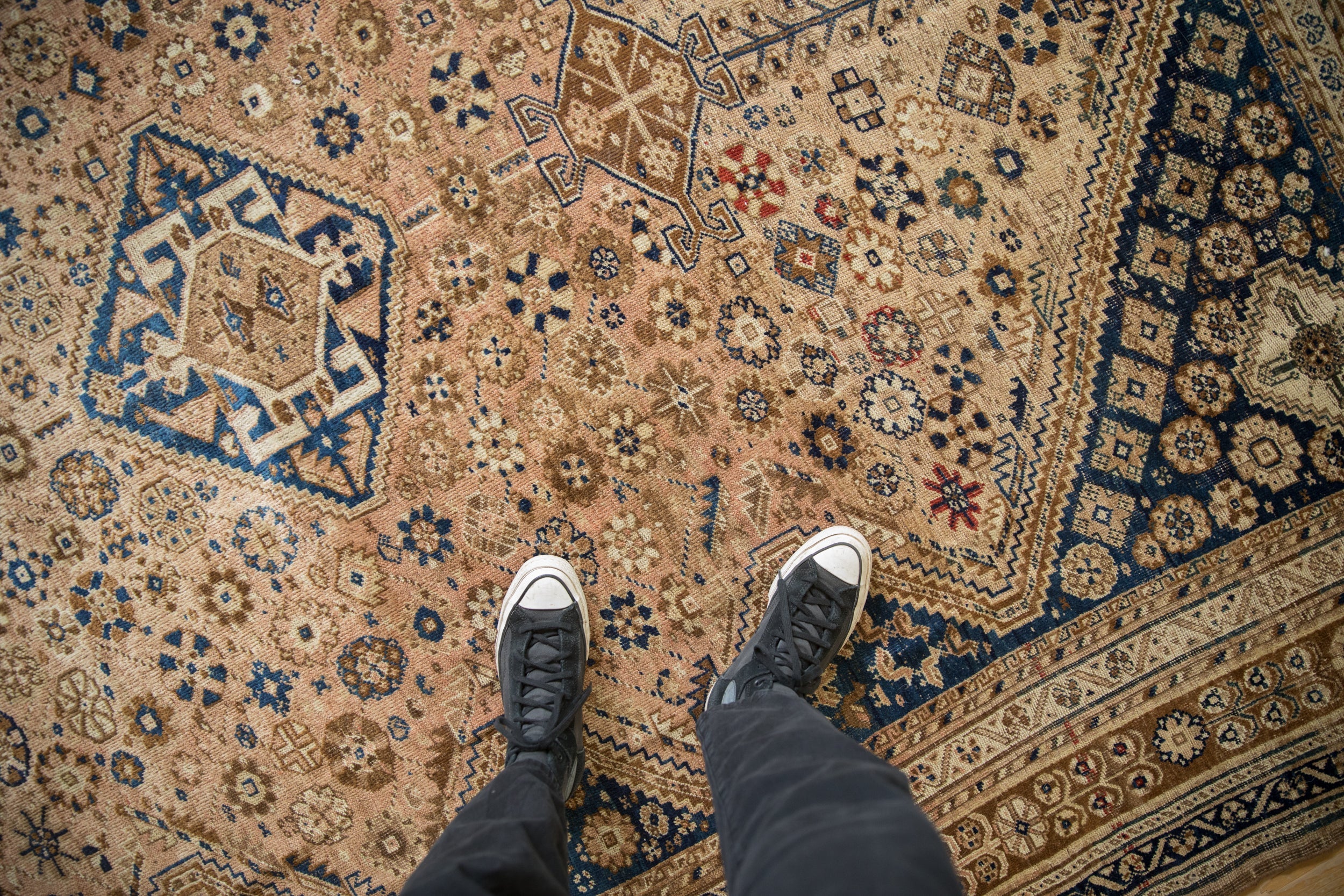 7.5x9.5 Vintage Distressed Qashqai Carpet - Image 2