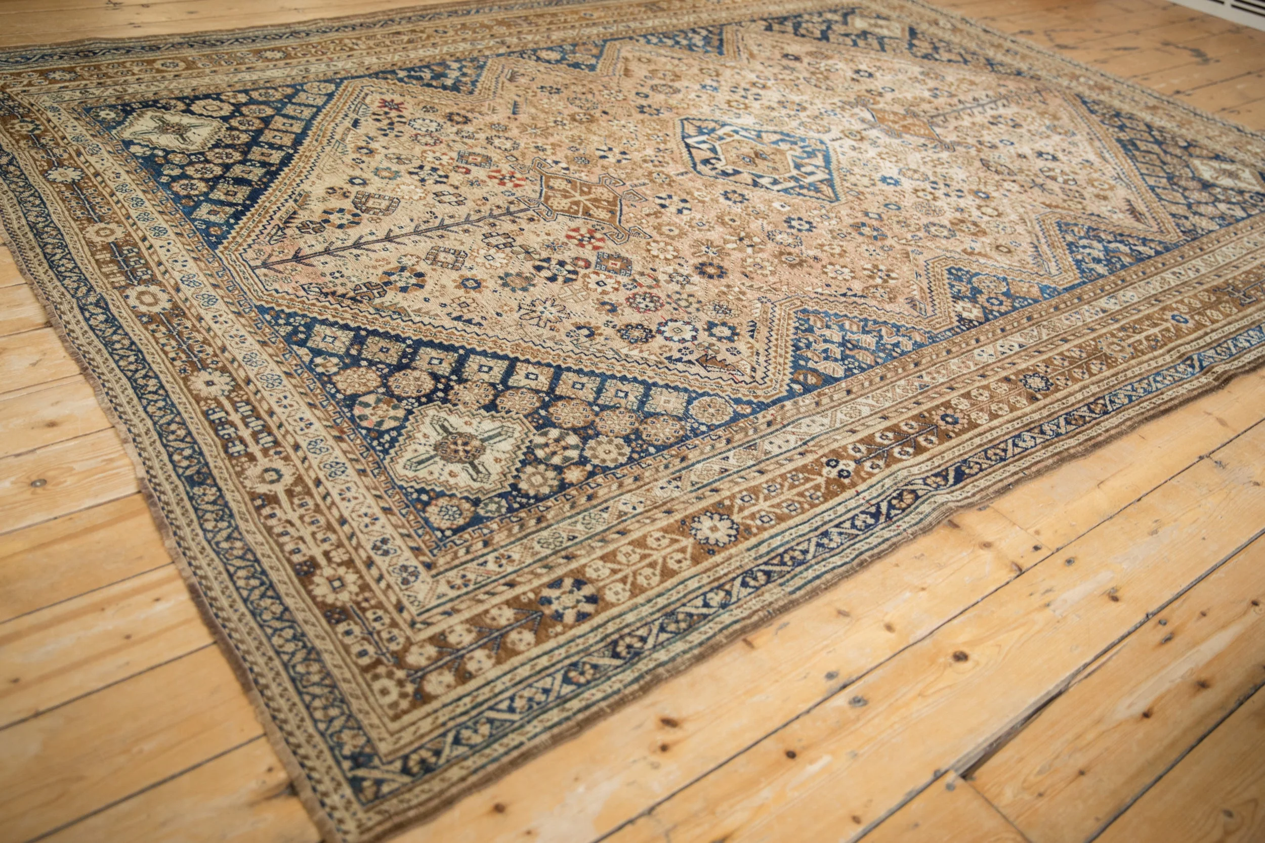 7.5x9.5 Vintage Distressed Qashqai Carpet - Image 7