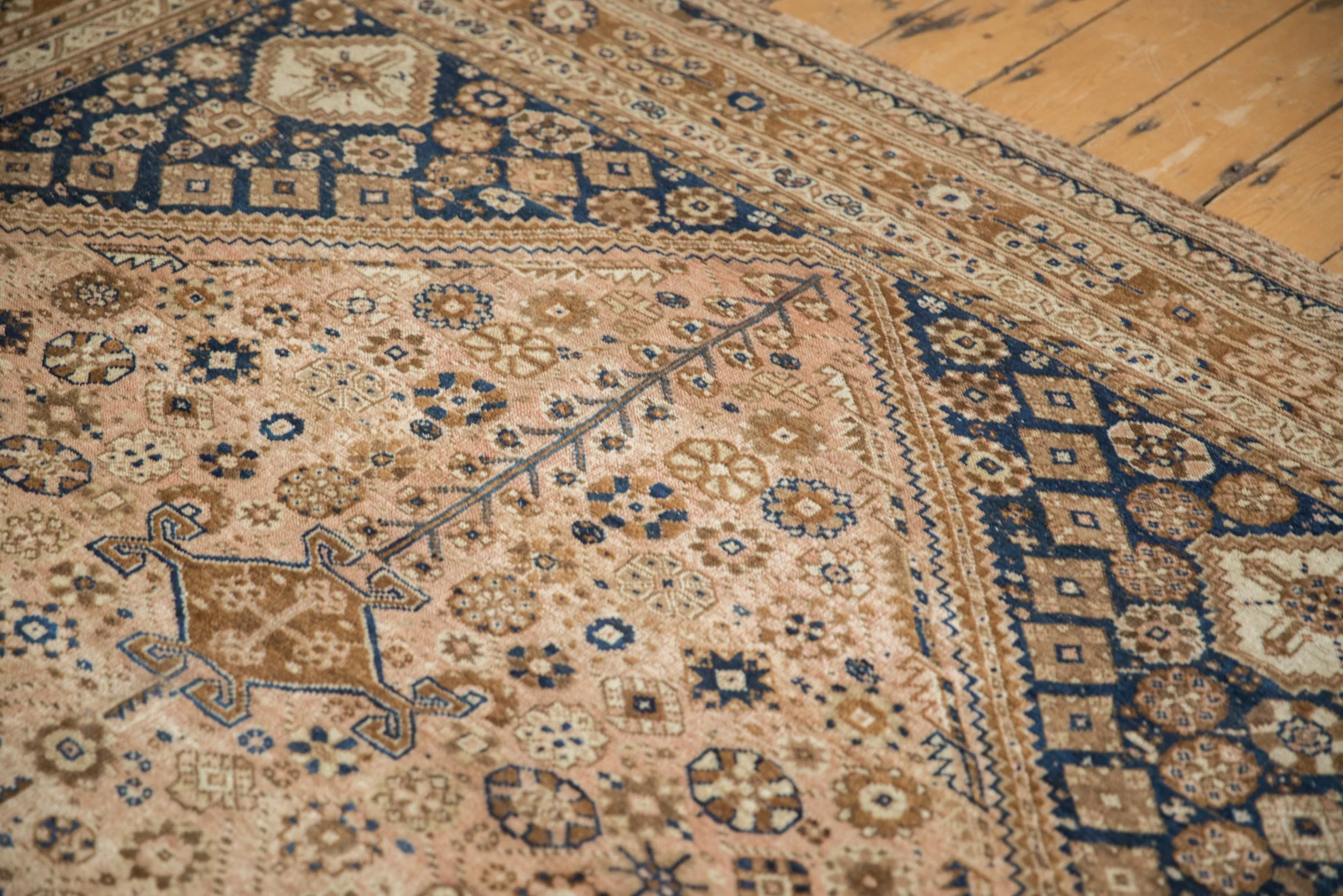 7.5x9.5 Vintage Distressed Qashqai Carpet - Image 9