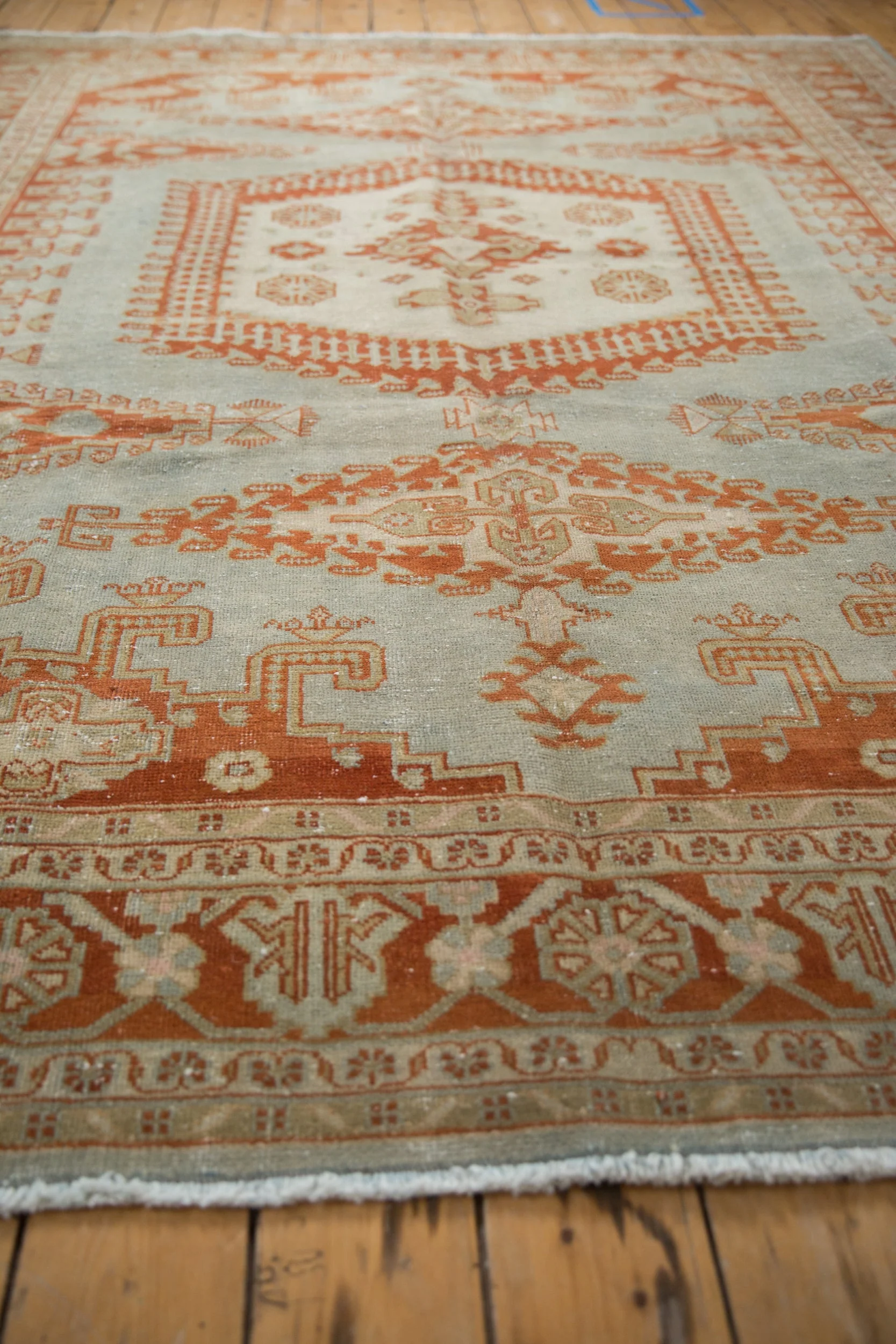 7.5x9.5 Vintage Distressed Veece Carpet - Image 7