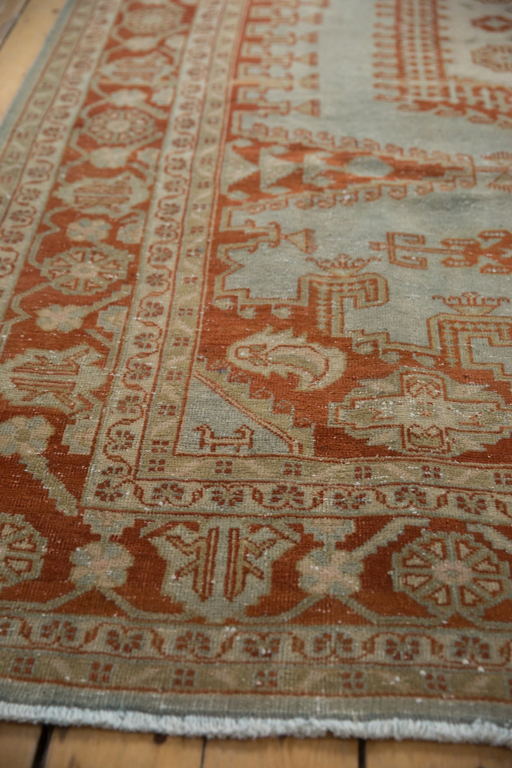 7.5x9.5 Vintage Distressed Veece Carpet - Image 8