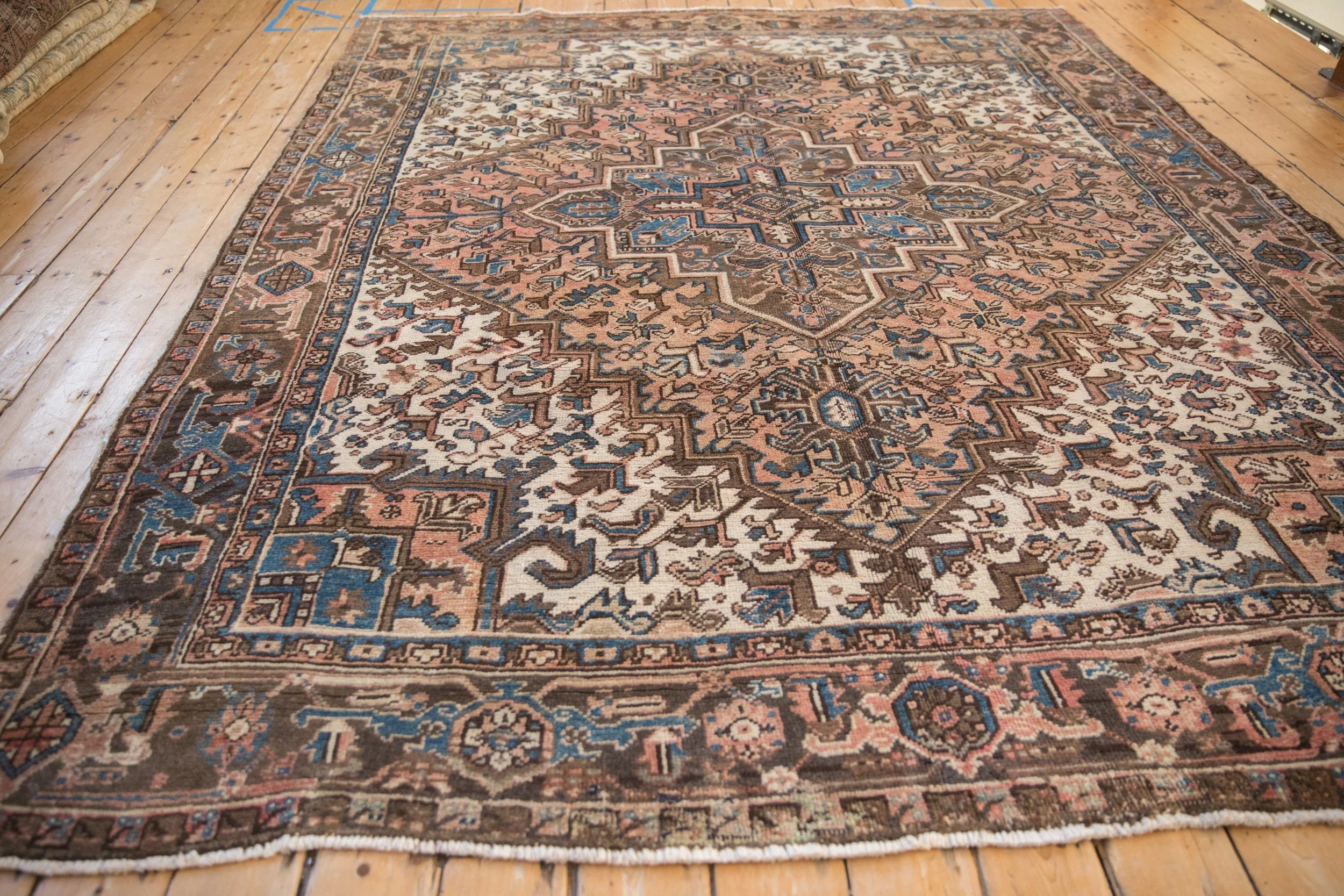 7.5x9.5 Vintage Mehrivan Carpet - Image 10