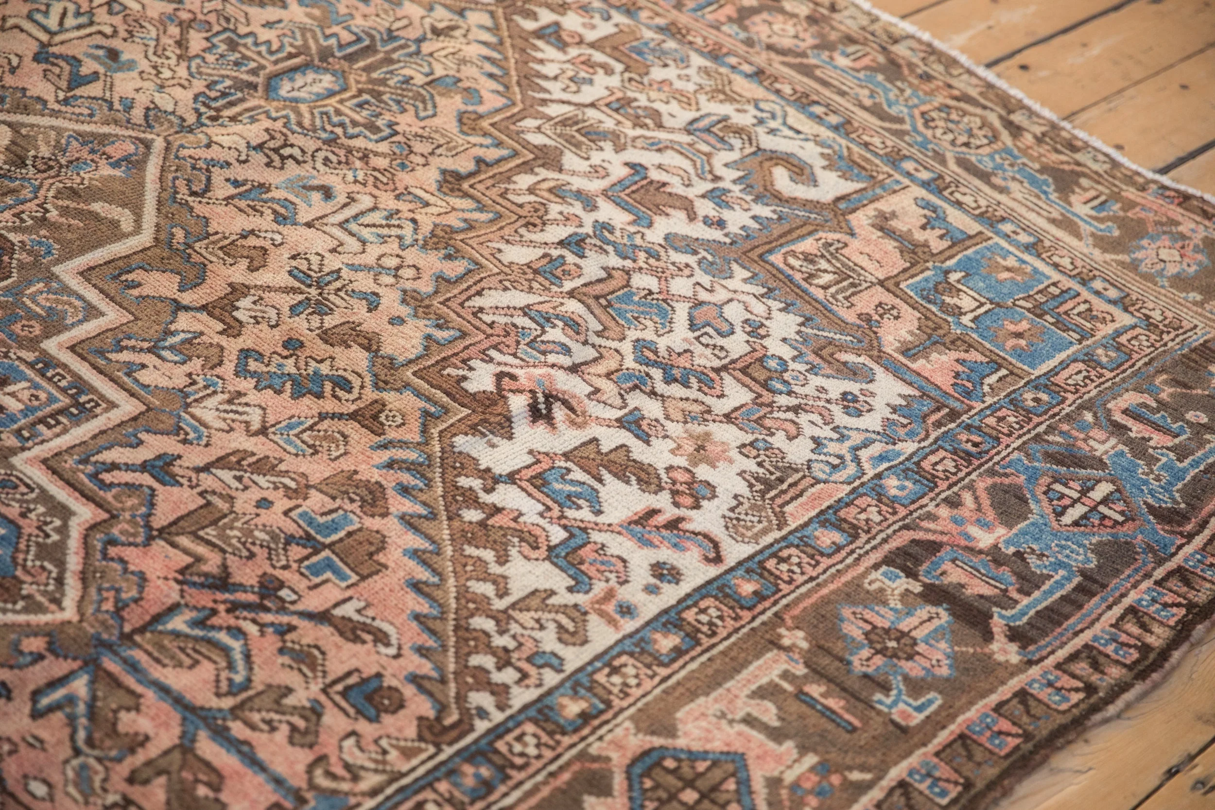 7.5x9.5 Vintage Mehrivan Carpet - Image 9