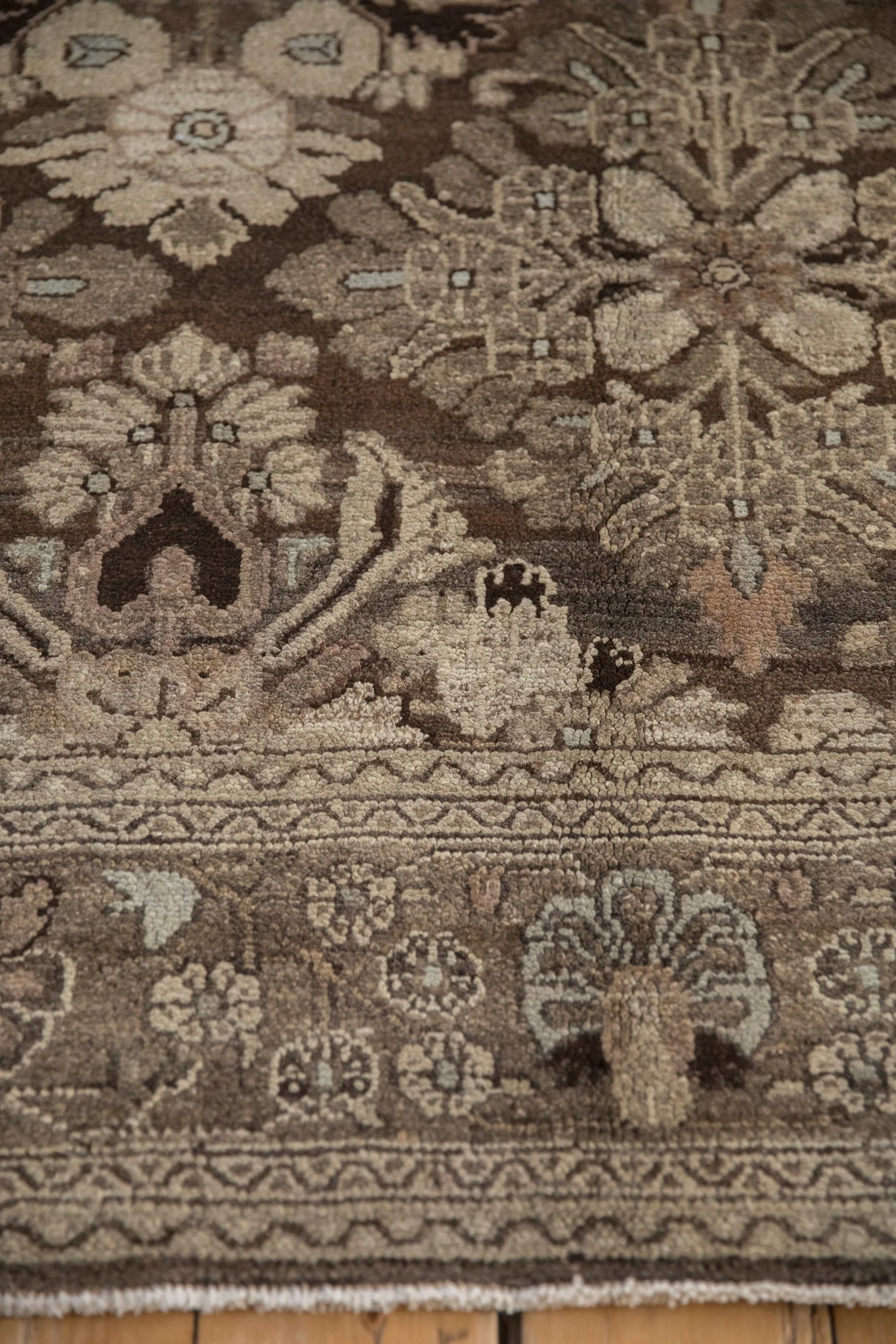 7x10.5 Vintage Distressed Bibikabad Carpet - Image 10