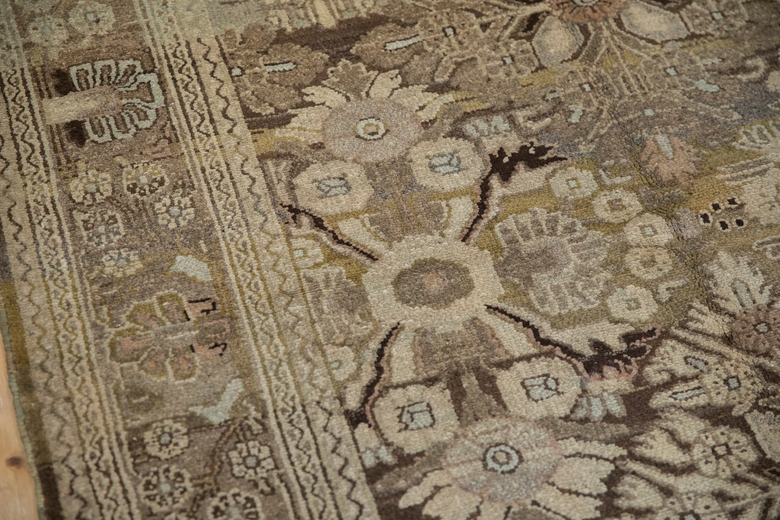7x10.5 Vintage Distressed Bibikabad Carpet - Image 13