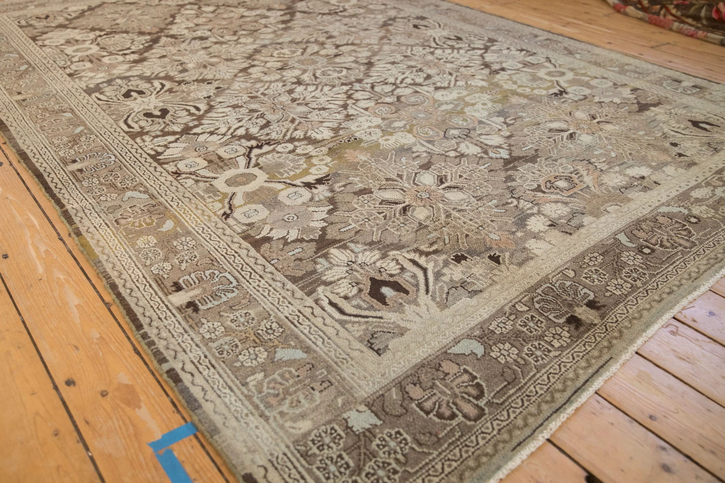 7x10.5 Vintage Distressed Bibikabad Carpet - Image 4