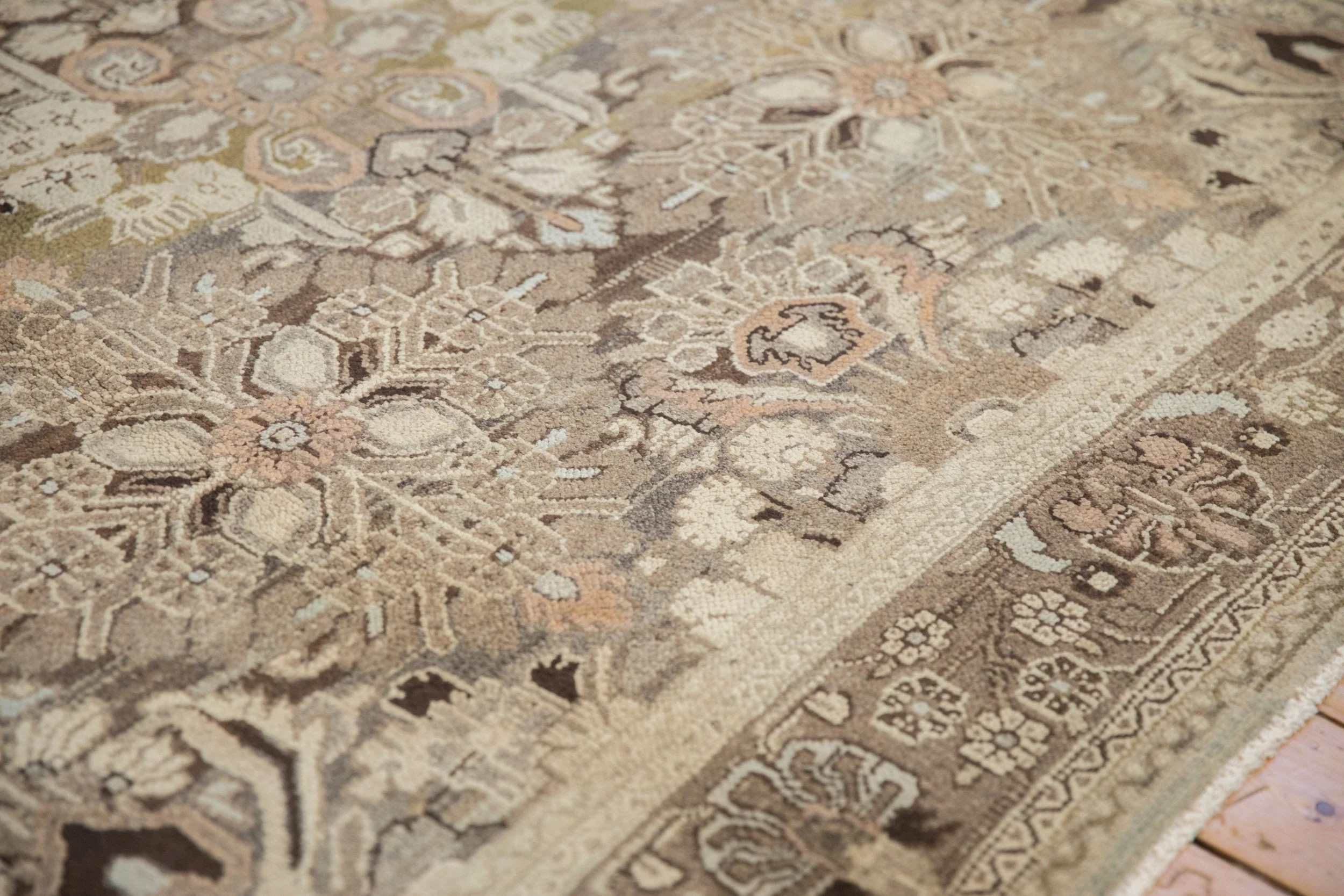 7x10.5 Vintage Distressed Bibikabad Carpet - Image 5
