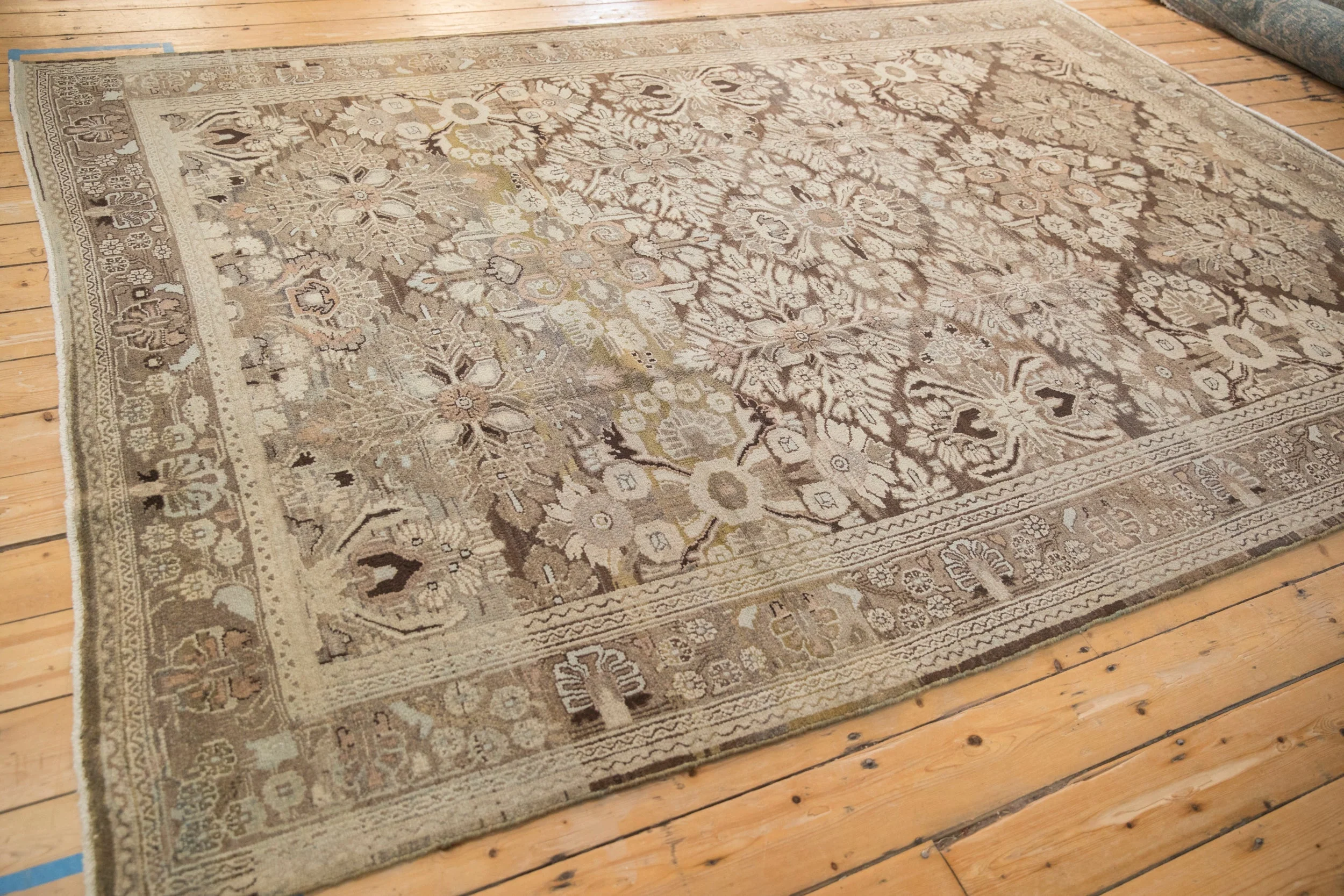 7x10.5 Vintage Distressed Bibikabad Carpet - Image 7