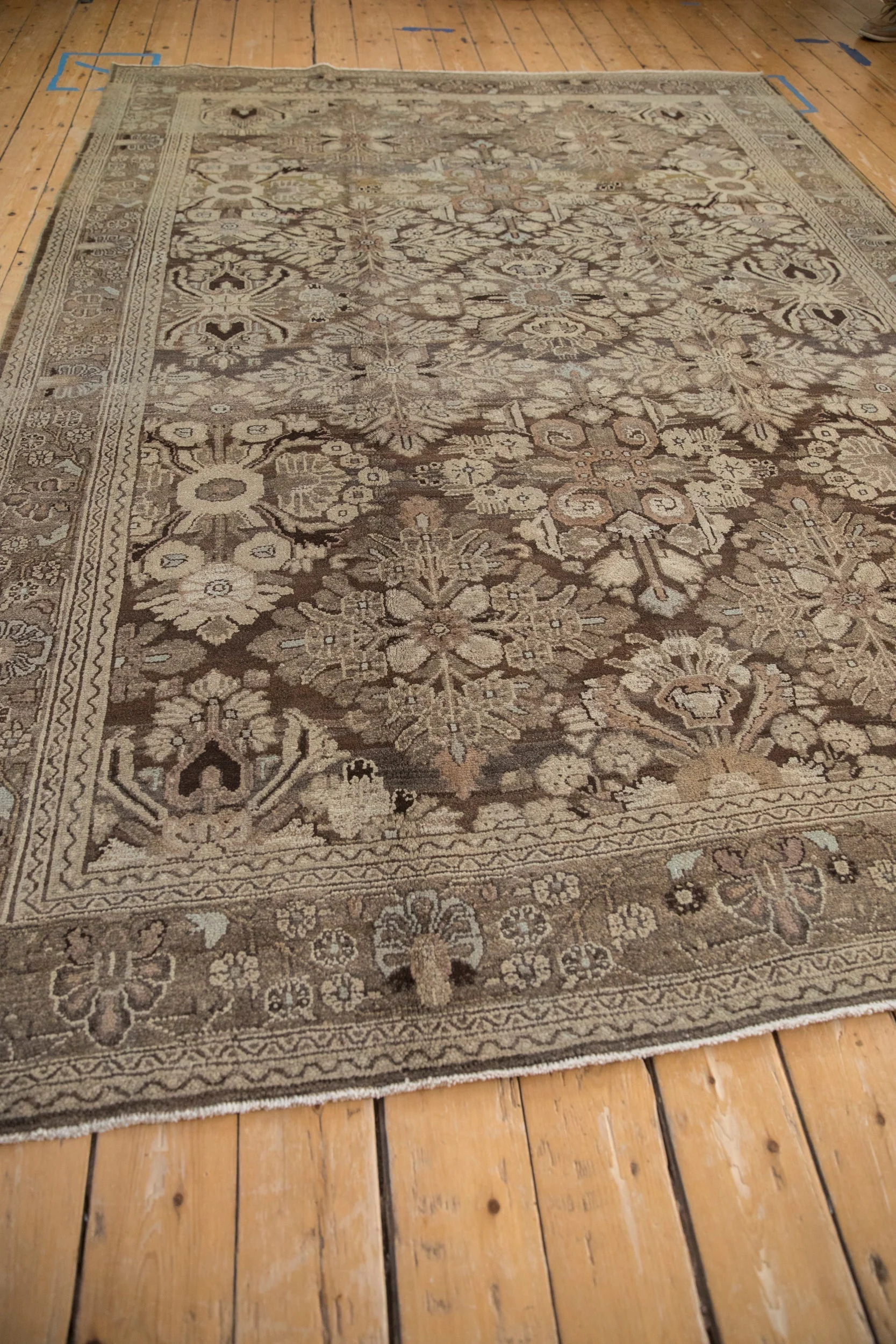 7x10.5 Vintage Distressed Bibikabad Carpet - Image 9