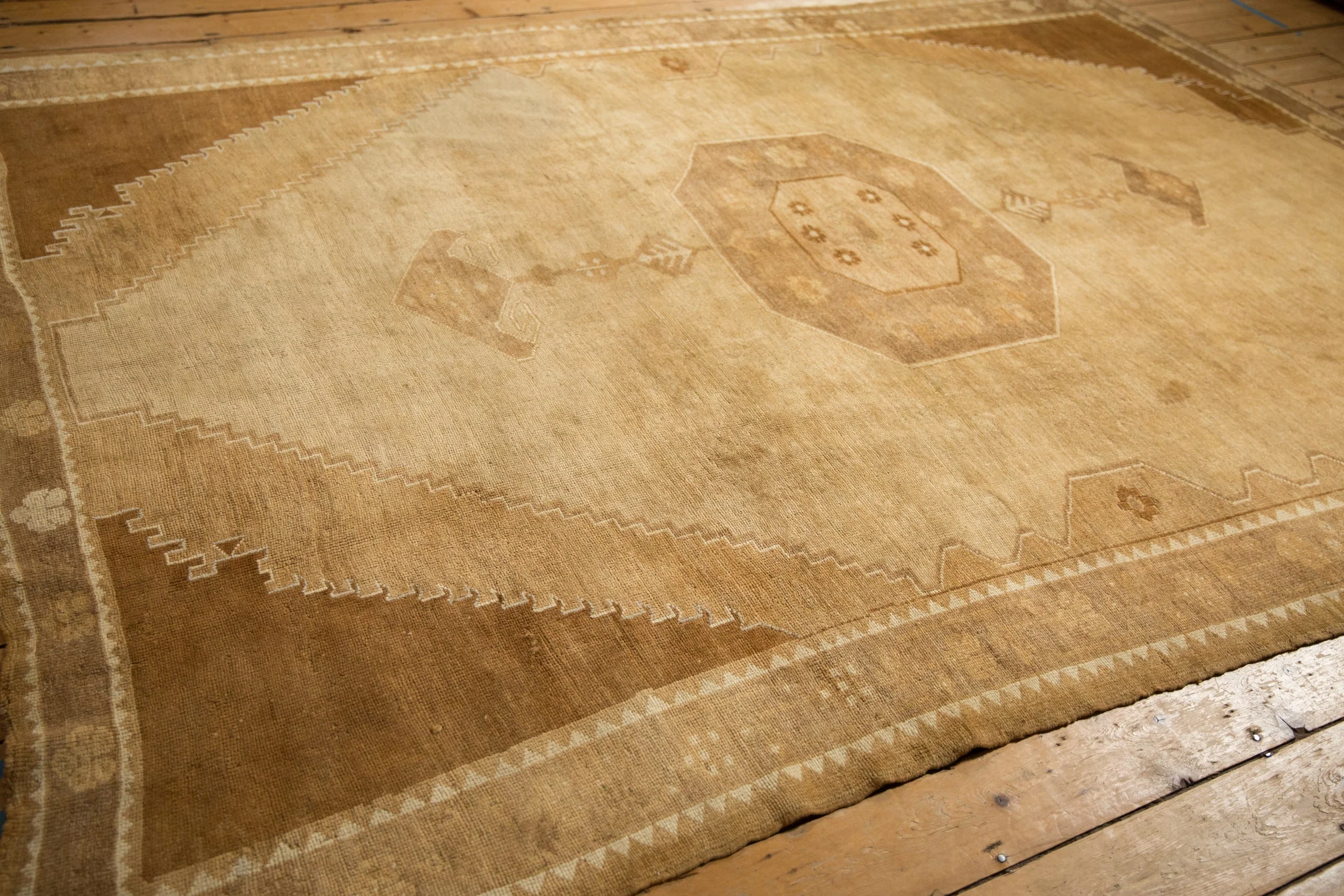 7x10.5 Vintage Distressed Kars Carpet - Image 9