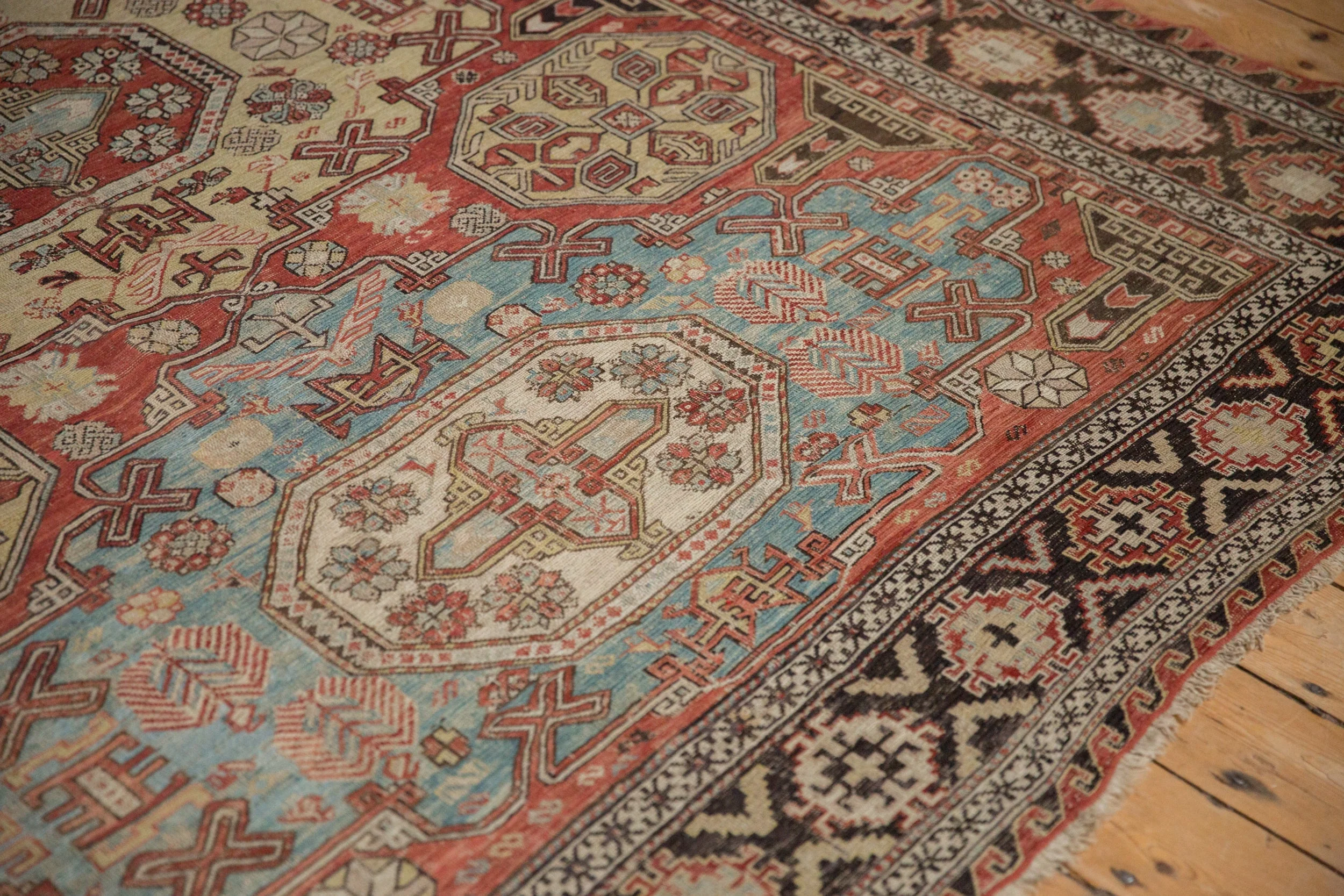 7x10 Antique Caucasian Soumac Carpet - Image 5