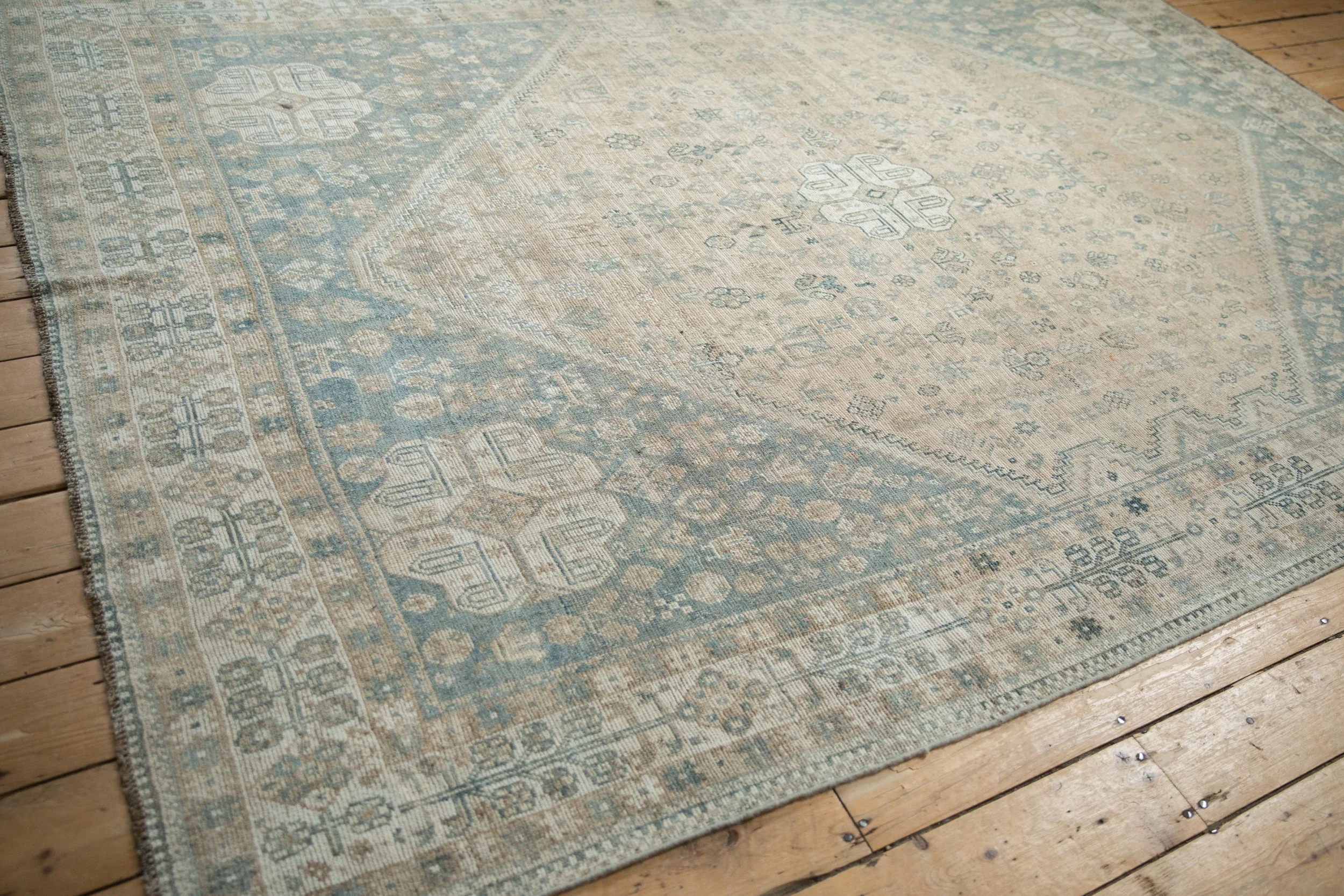 7x10 Vintage Distressed Qashqai Carpet - Image 10