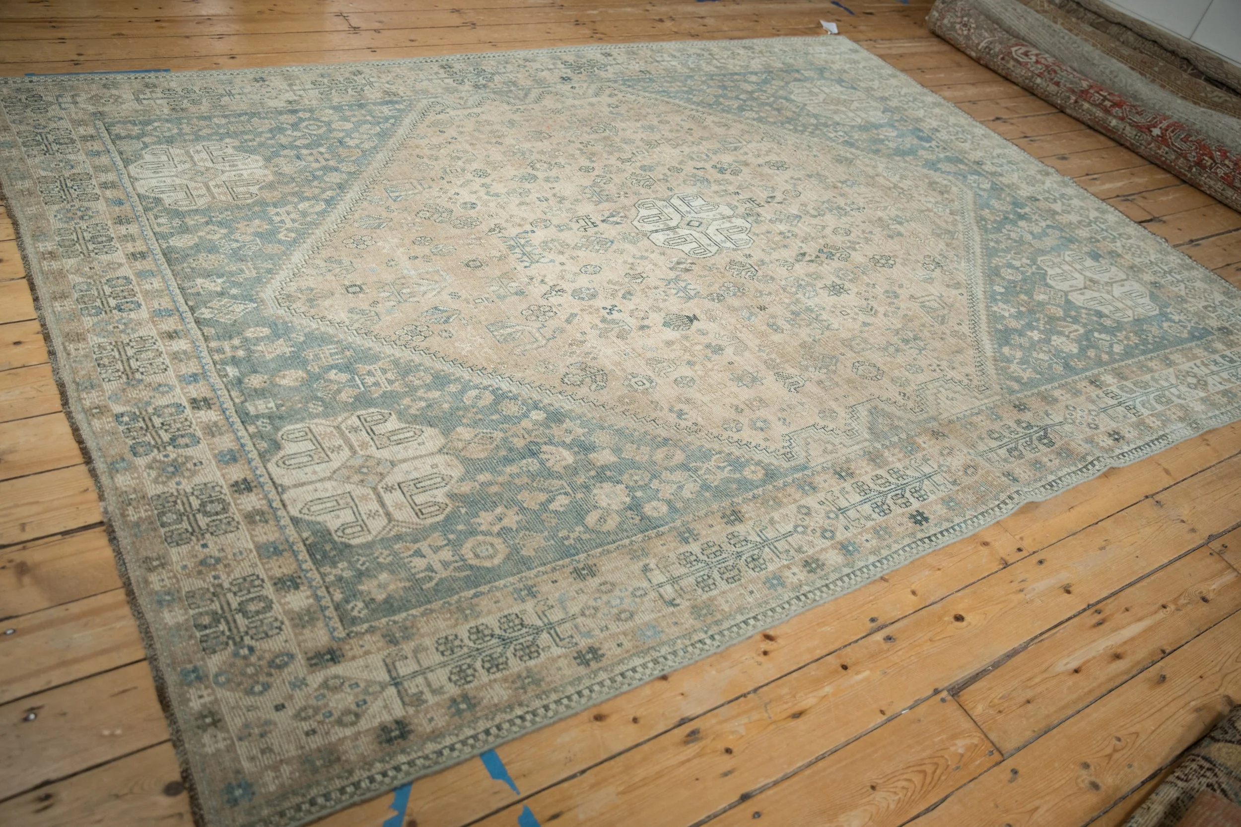 7x10 Vintage Distressed Qashqai Carpet - Image 5