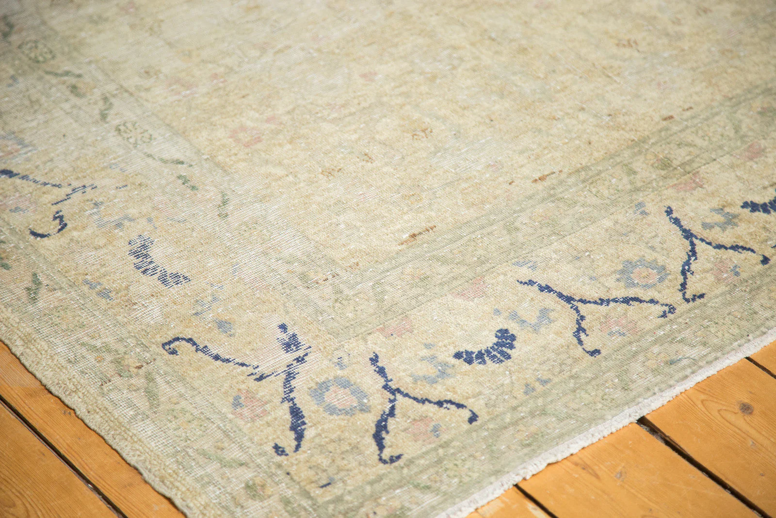 7x10 Vintage Distressed Sivas Carpet - Image 4