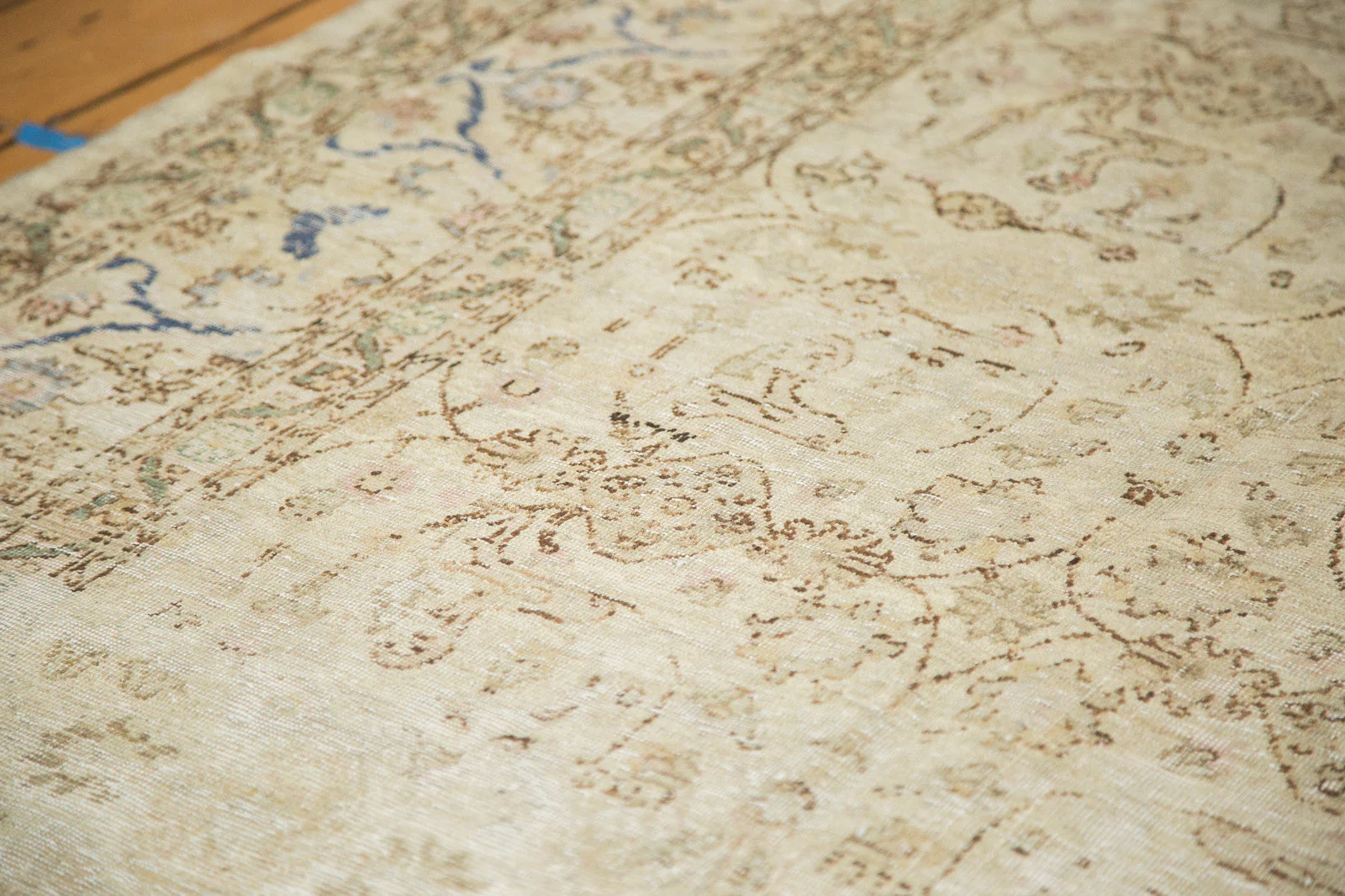 7x10 Vintage Distressed Sivas Carpet - Image 5