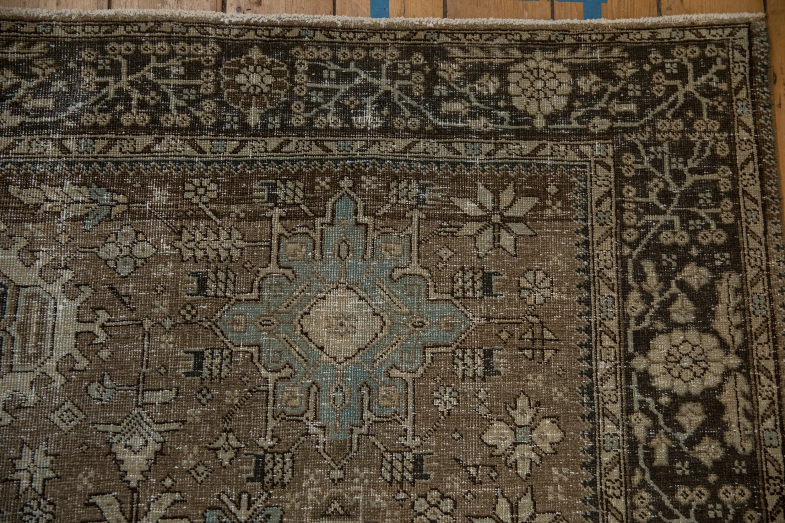 7x10 Vintage Fine Heriz Carpet - Image 4