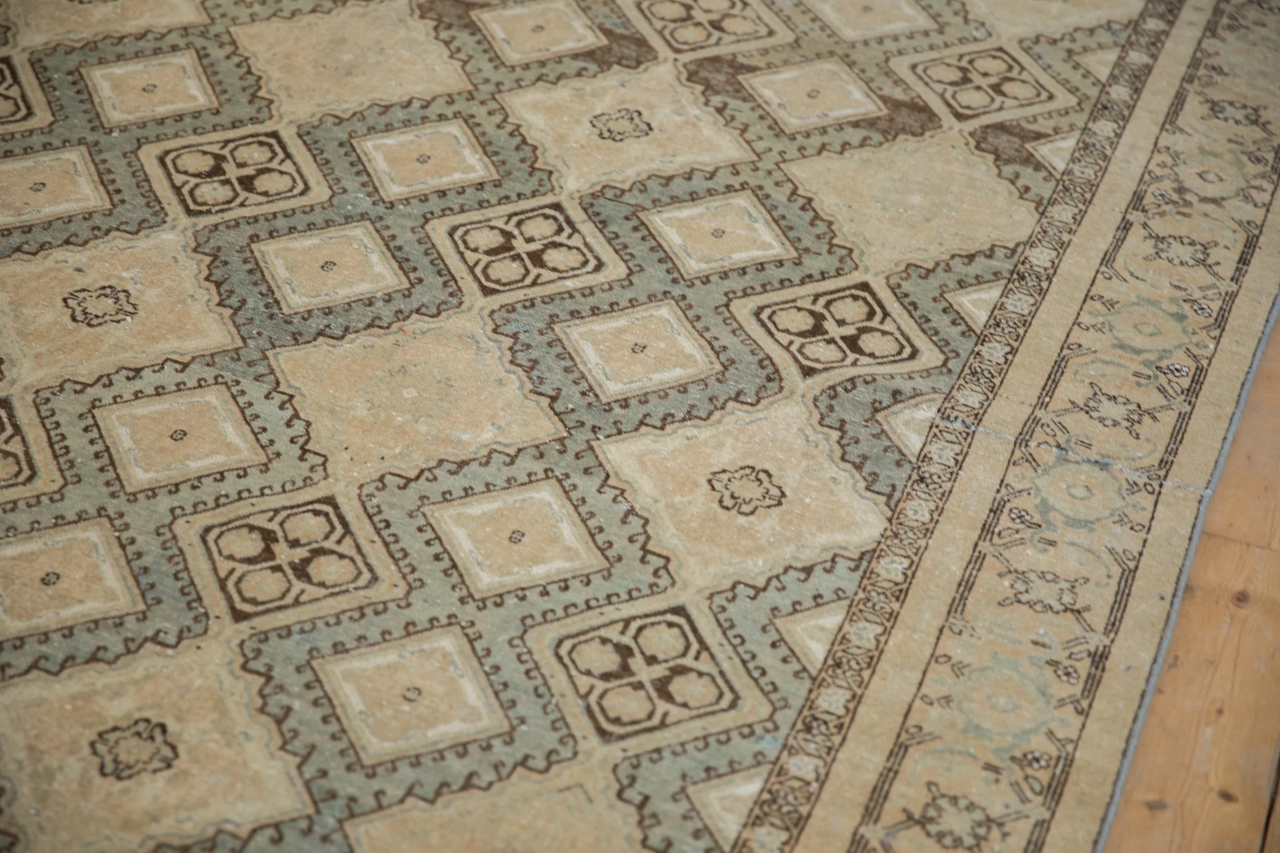 7x12 Vintage Distressed Sivas Carpet - Image 7