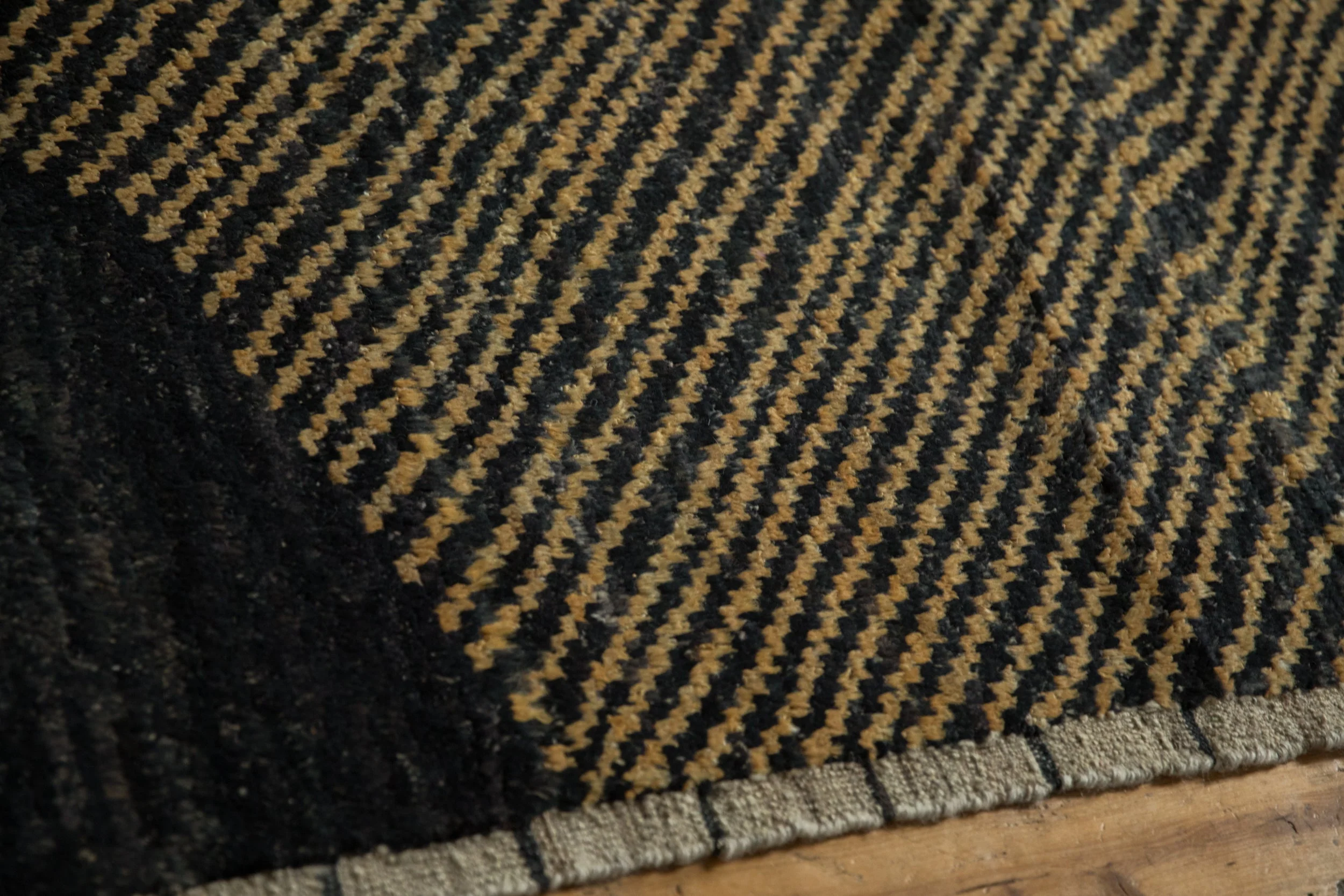 7x9.5 Afghani Moroccan Design Carpet - Image 11