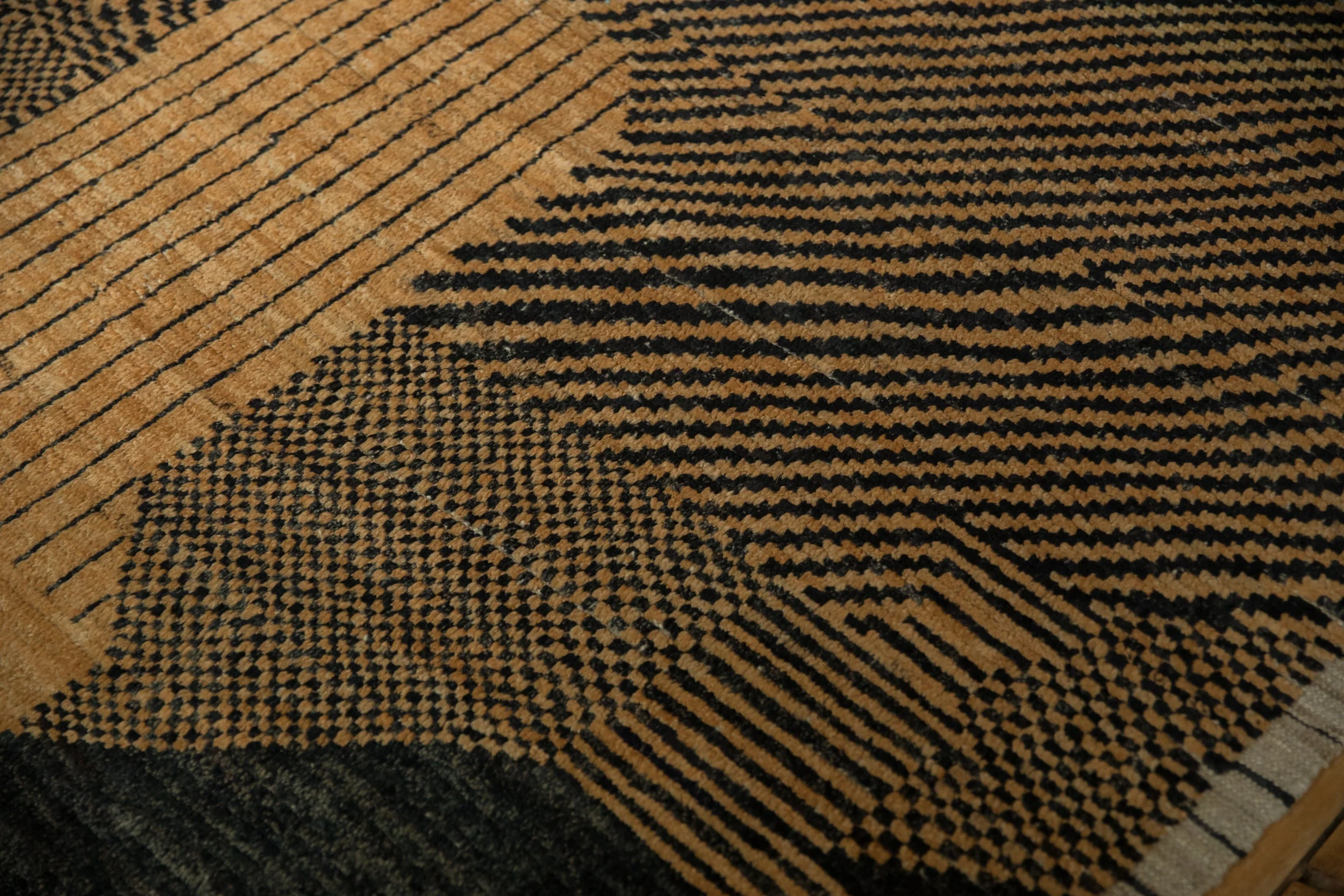 7x9.5 Afghani Moroccan Design Carpet - Image 7
