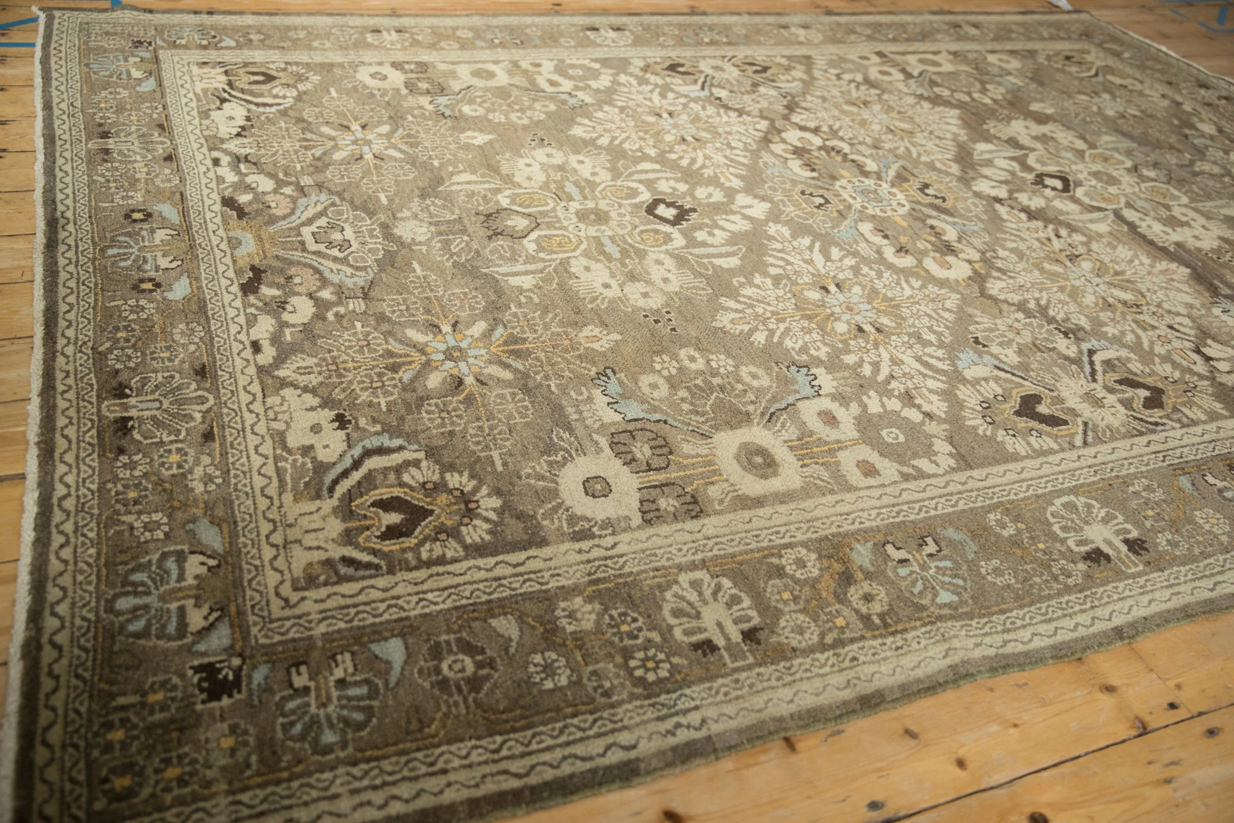 7x9.5 Vintage Distressed Bibikabad Carpet - Image 6