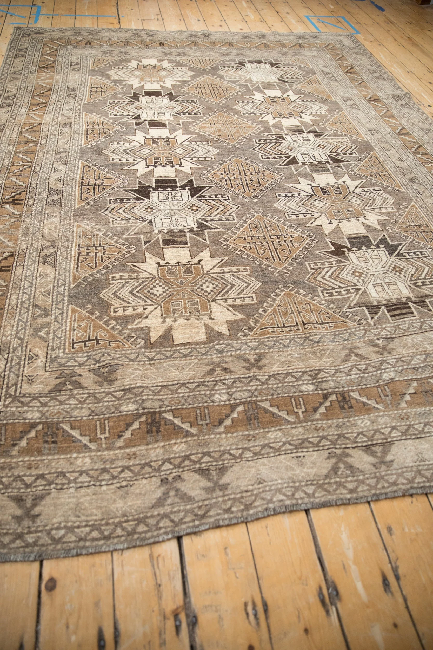 7x9.5 Vintage Distressed Kars Carpet - Image 8