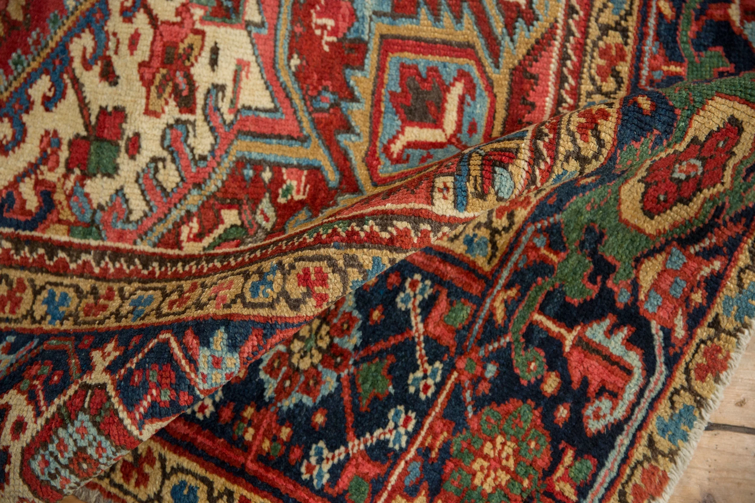 7x9.5 Vintage Heriz Carpet - Image 8
