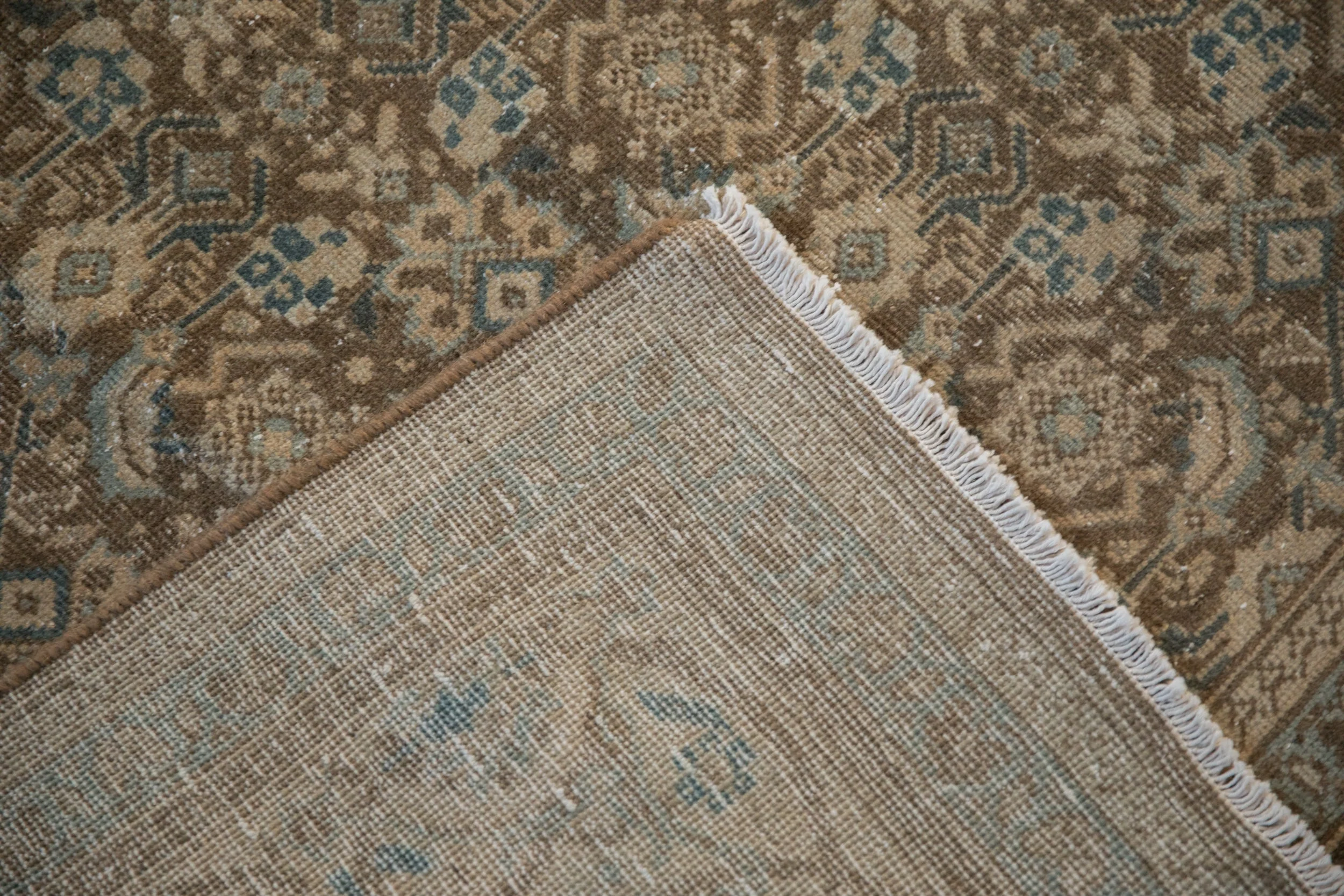 8.5x11.5 Vintage Distressed Mahal Carpet - Image 10