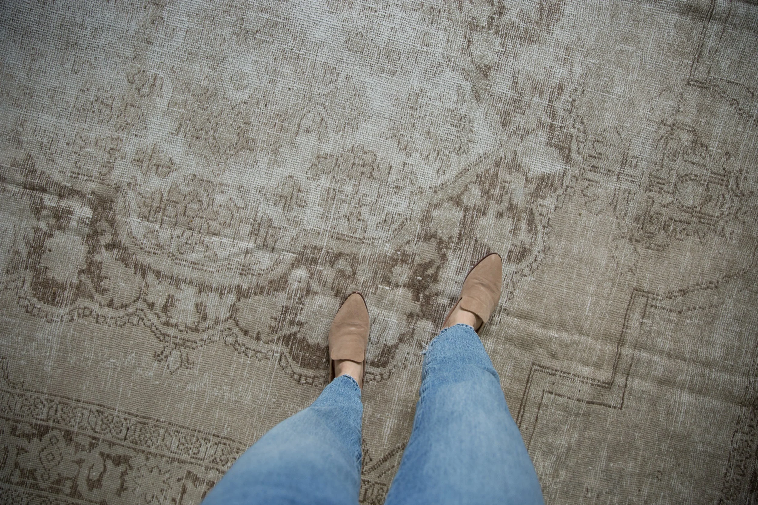 8.5x11.5 Vintage Distressed Oushak Carpet - Image 2