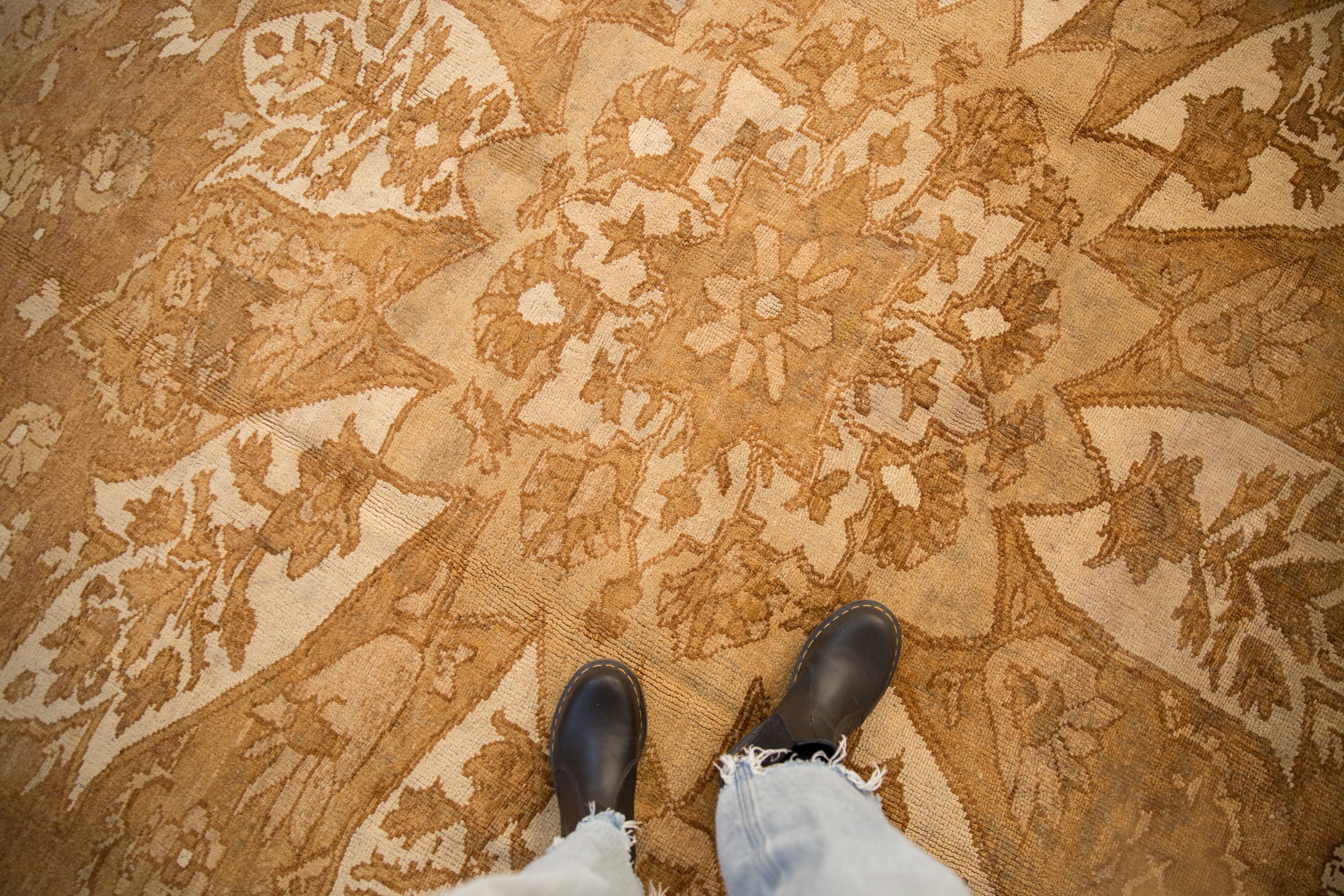 8.5x11 Vintage Distressed Kars Carpet - Image 2