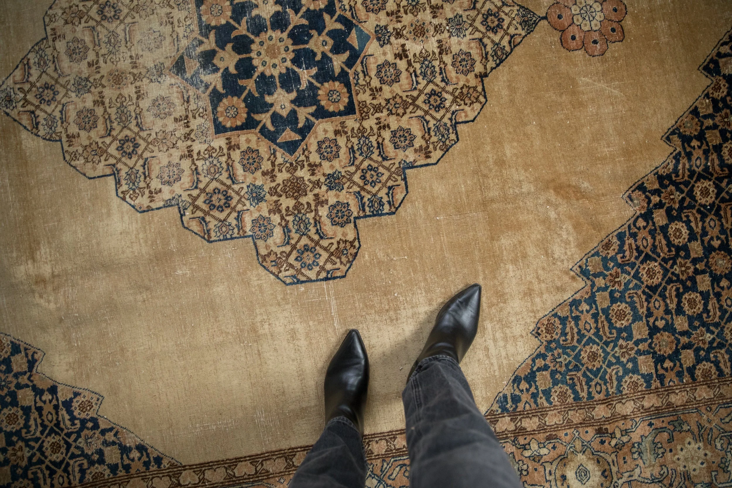 8.5x11 Vintage Distressed Tabriz Carpet - Image 2