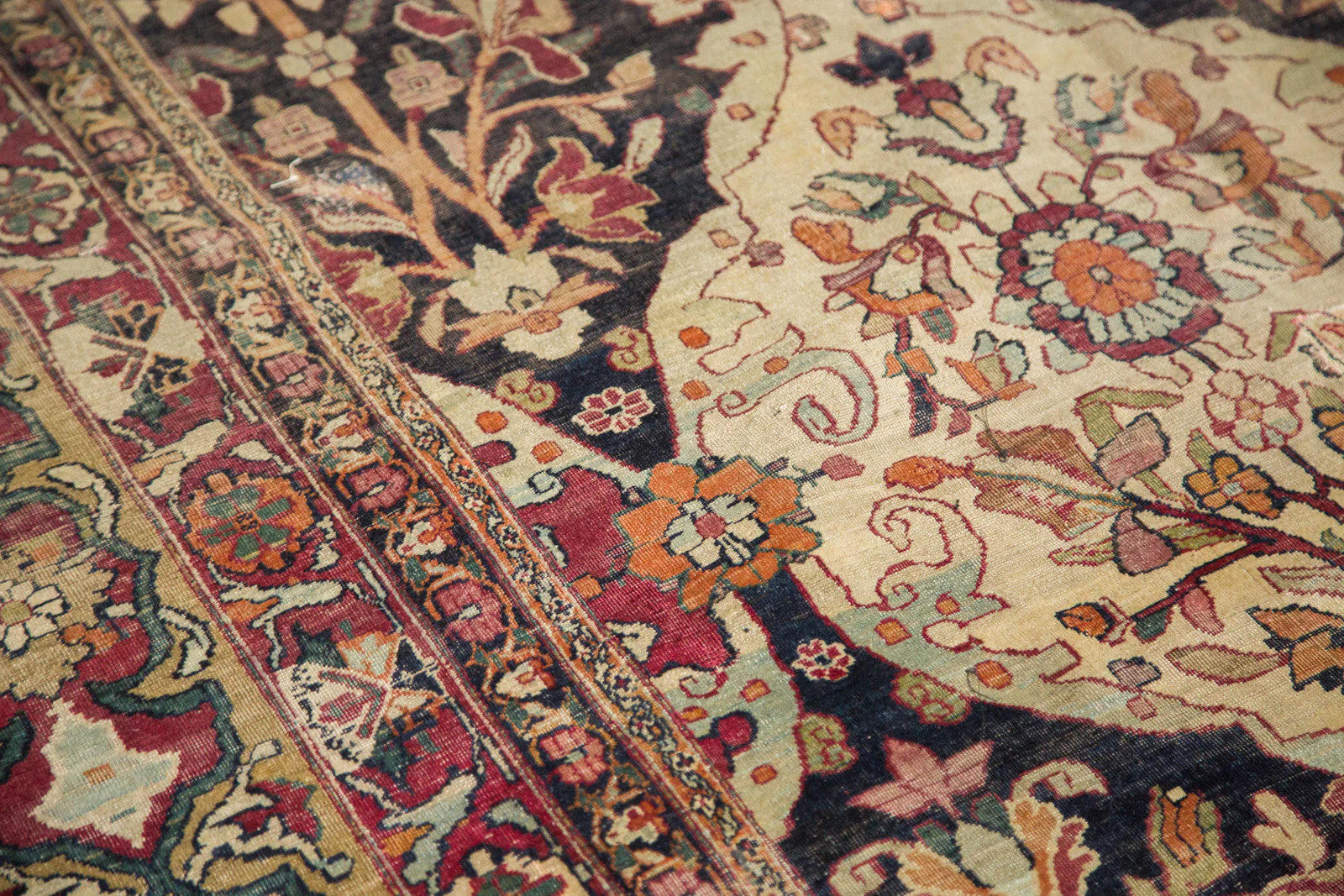 8.5x12 Unusual Antique Lavar Kerman Carpet - Image 4