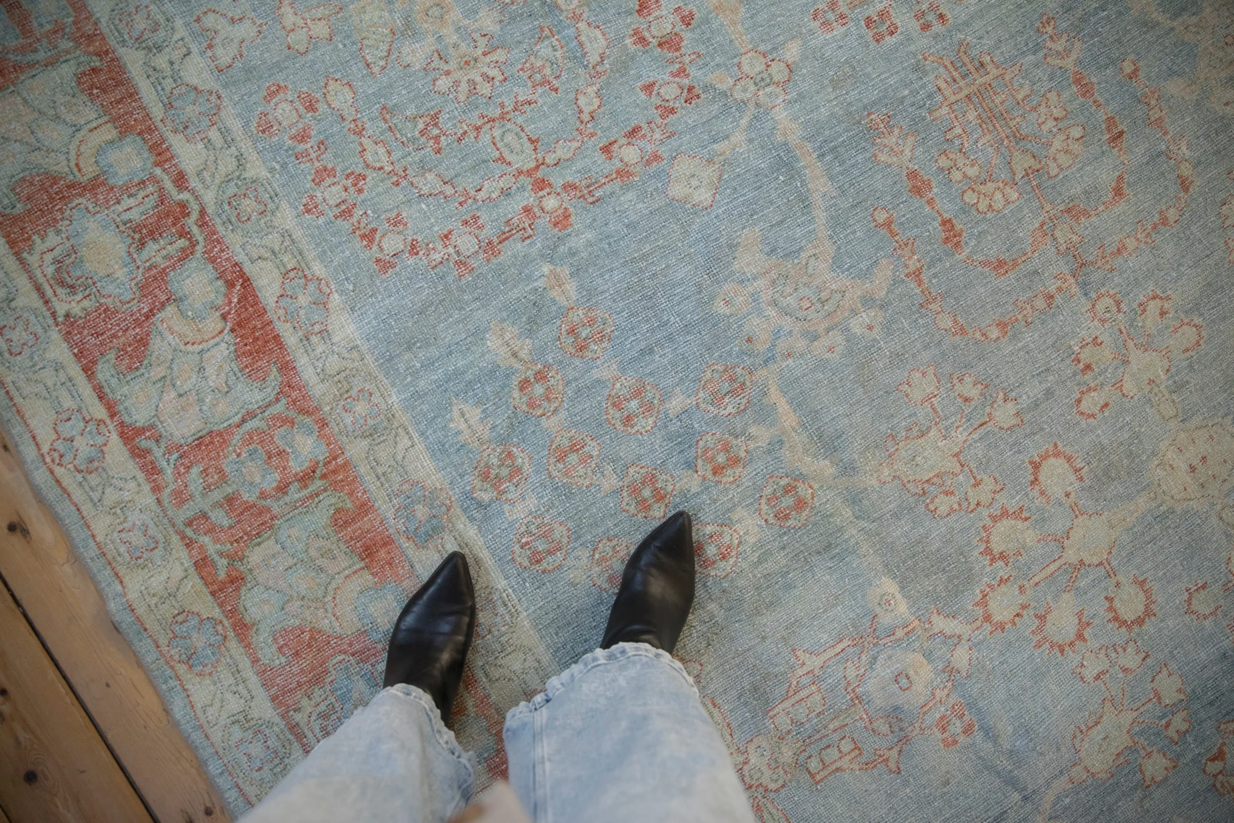 8.5x12 Vintage Distressed Mahal Carpet - Image 2