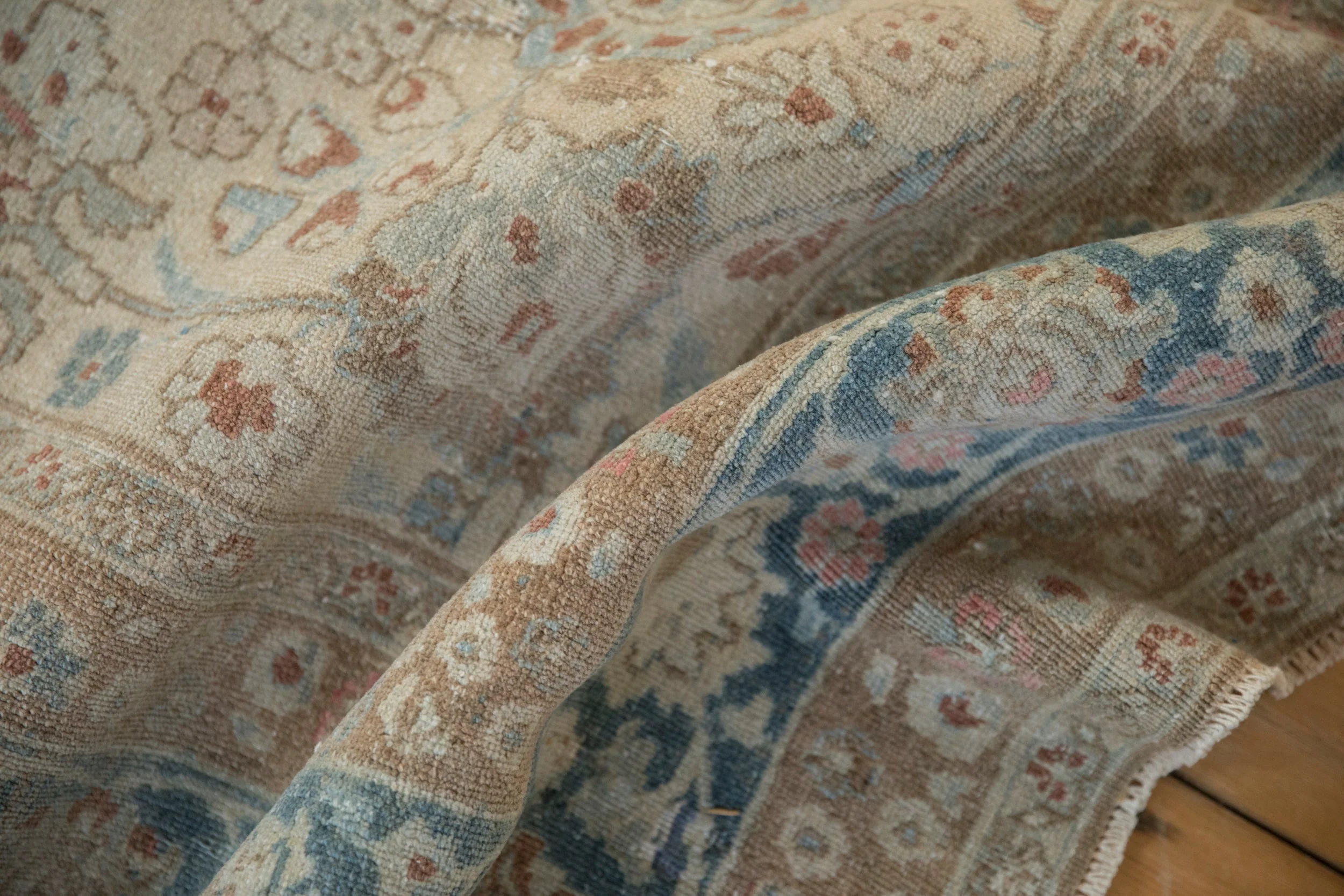 8.5x12 Vintage Distressed Meshed Carpet - Image 11