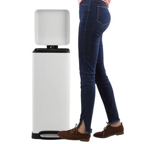 8-Gallon Retro Stainless Steel Step-On Trash Can in White Finish - Image 2