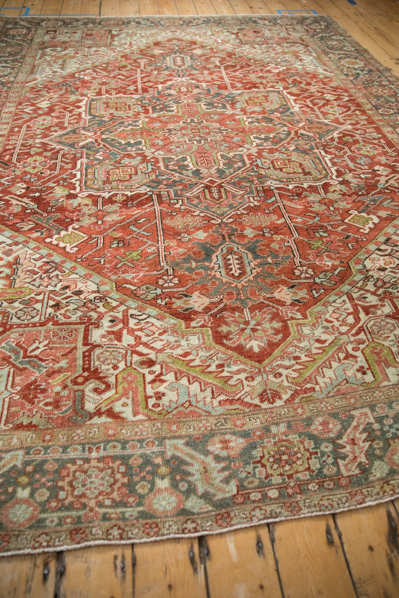 8x10.5 Vintage Distressed Heriz Carpet - Image 8