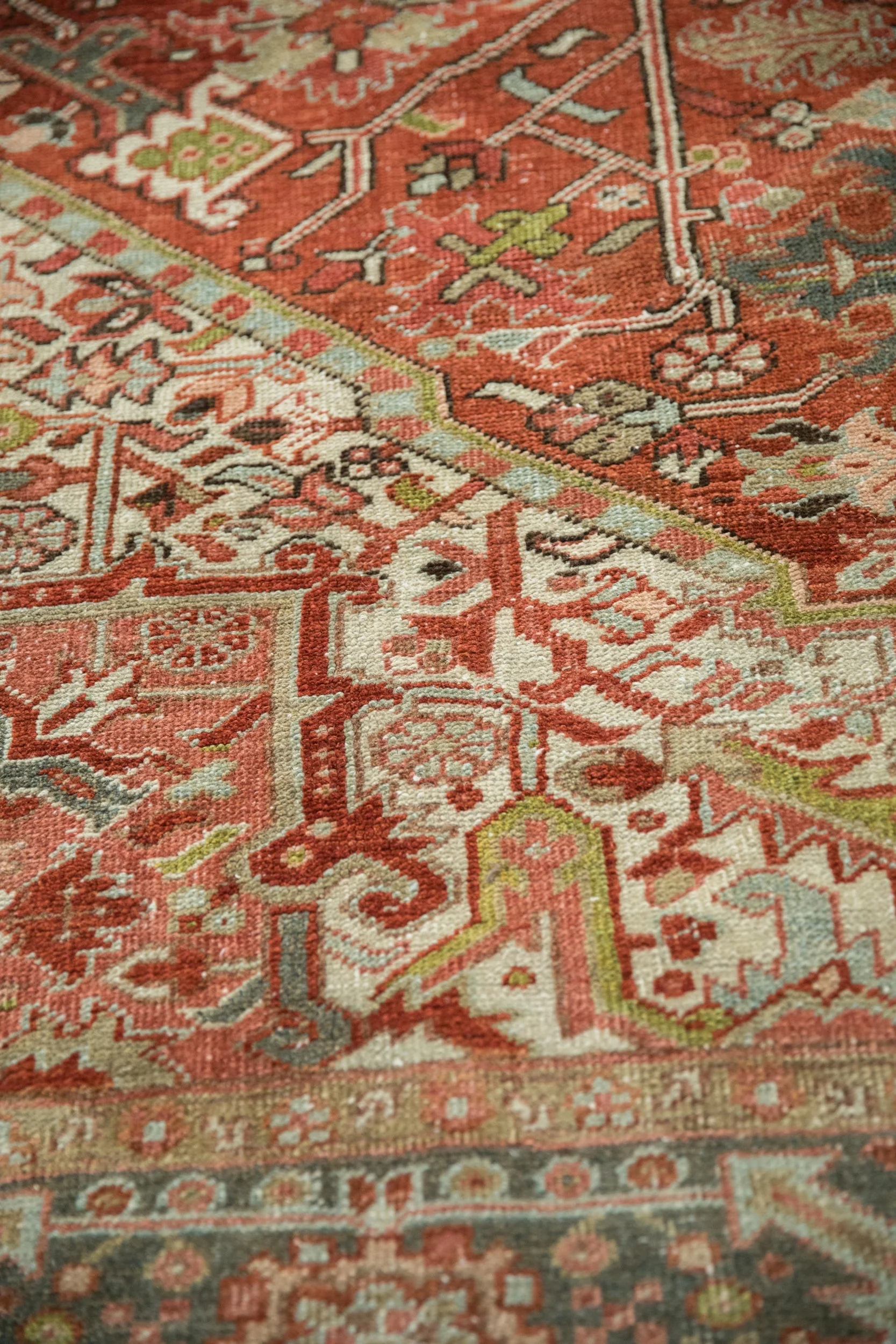 8x10.5 Vintage Distressed Heriz Carpet - Image 9