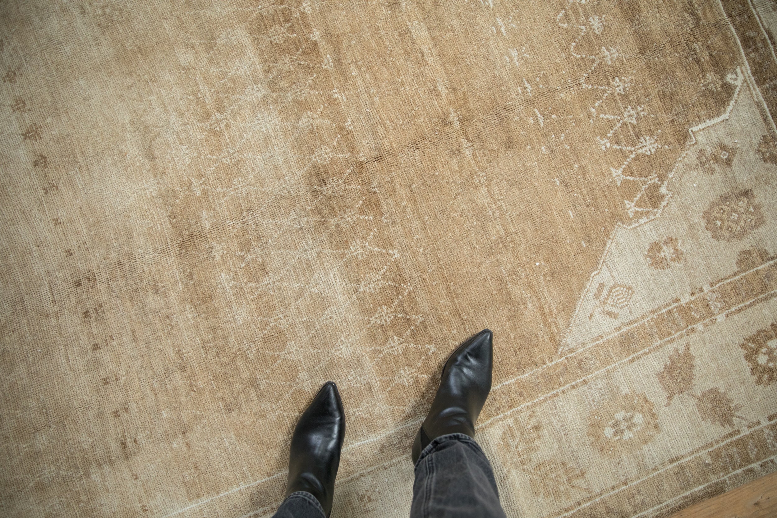 8x10.5 Vintage Distressed Kars Carpet - Image 2