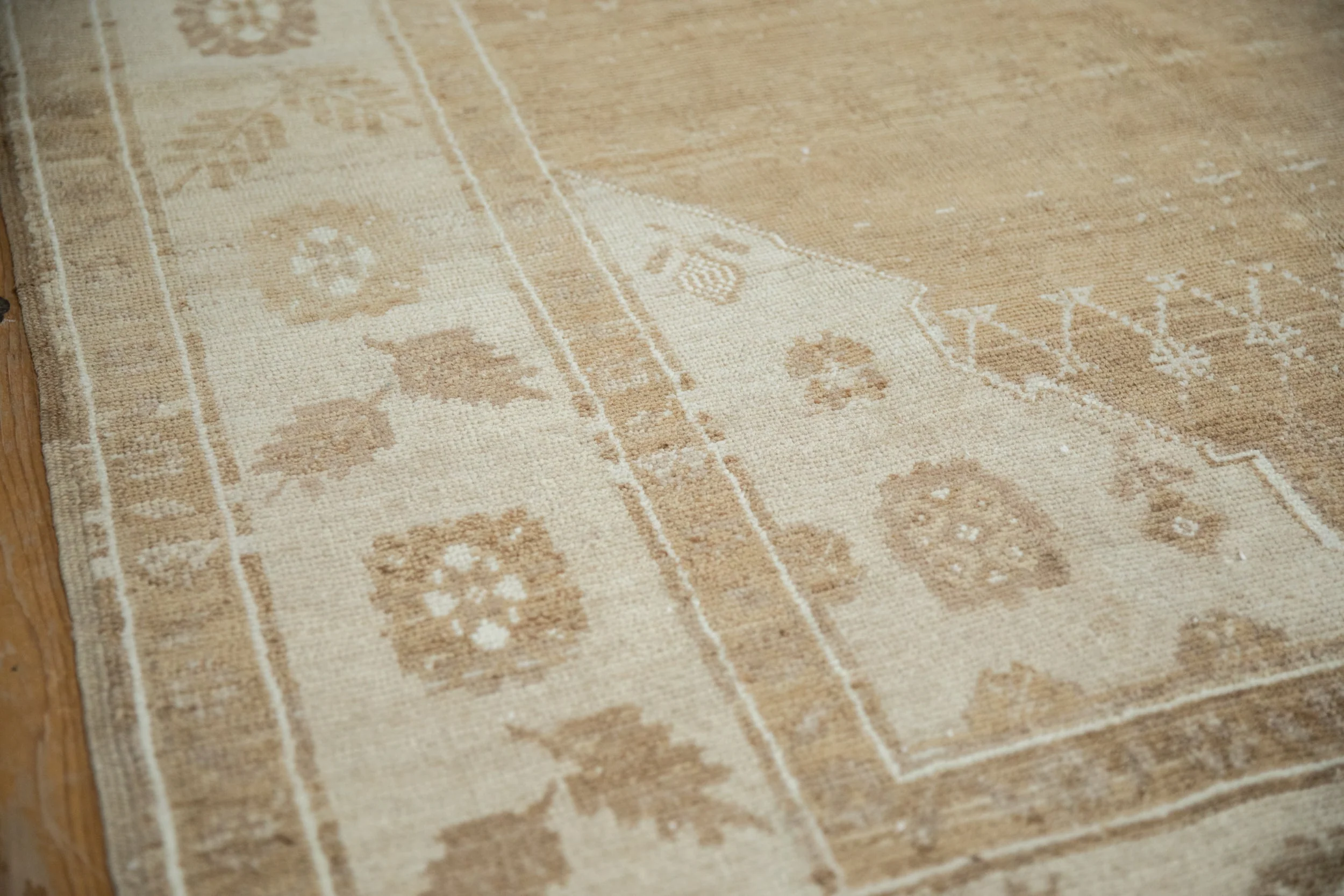 8x10.5 Vintage Distressed Kars Carpet - Image 5